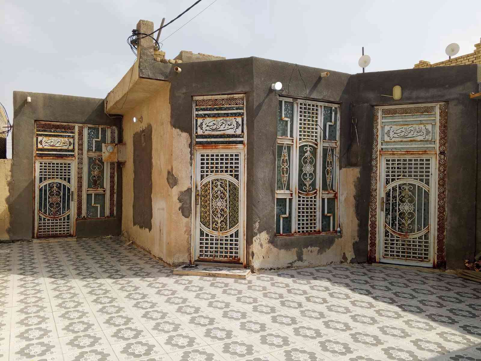حي الصدرين • ٣٠٠م • محل ٥×٤