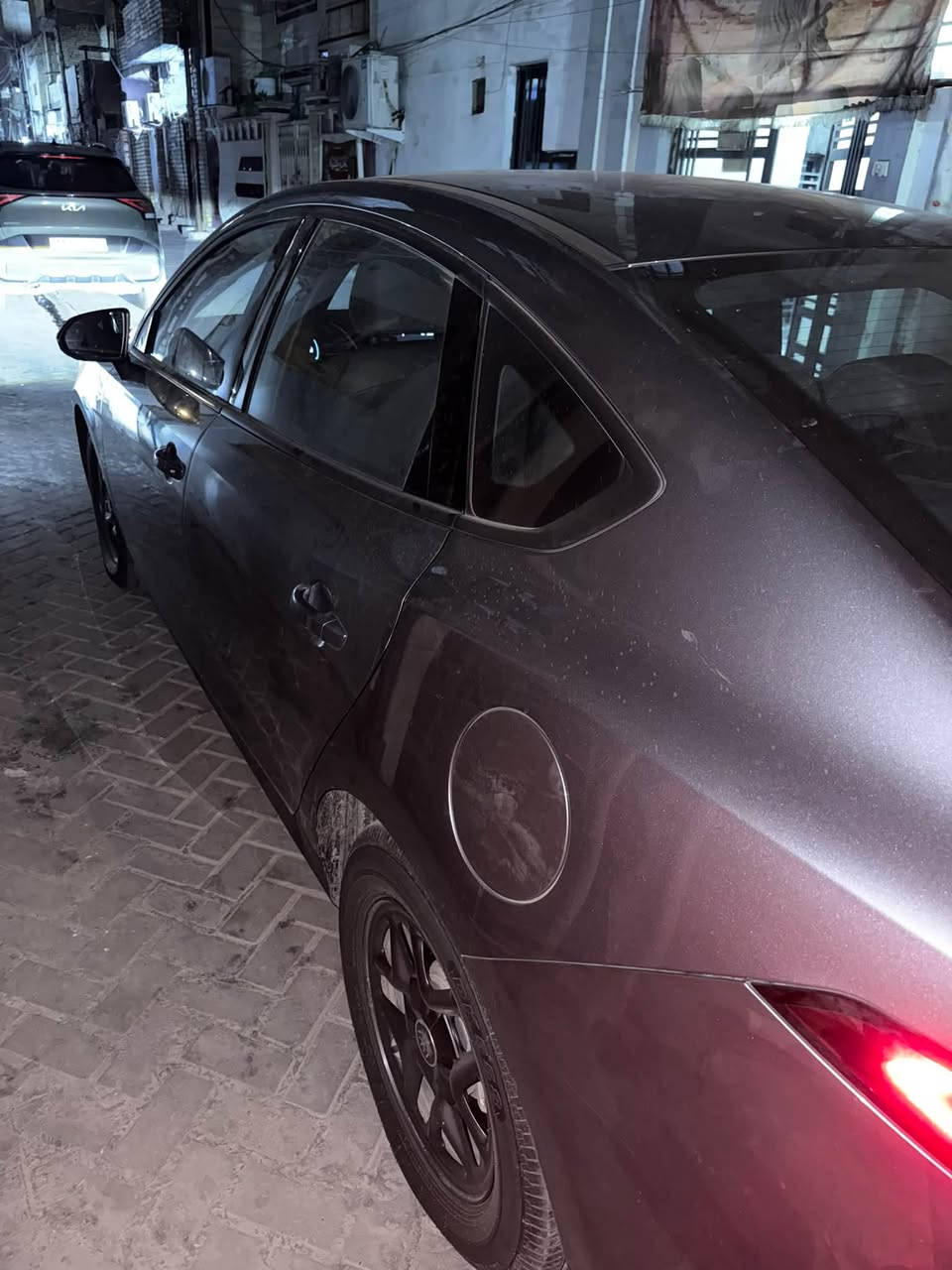 🚘 BYD Qin Plus DM-i 2025 للبيع

🔹 الموديل: BYD Qin Plus 2025
🔹 الممشى: 51,000 كم — المجموع الكلي كهرباء + بانزين
🔹 المحرك والگير والبطاريه والكهرباء والصدر : مكفولات
🔹 التايرات: شاد الها تخم كامل قبل 4 ايام 
🔹 مدوشمة كاعية ودوسات جديده 
🔹 بارد بالصندوق: خفيف و قليل
🔹جاملغ أيمن: بارد كلش خفيف 3 اصابع 
الجامه الاماميه بيها فطر خفيف 
🔹 السيارة نظيفة ومرتبة وما ناقصها شي
🔹 مكفولة من كلشي حسب الفحص
🔹 مواصفاتها معروفة وما تحتاج أذكرها

💰 السعر: 18,800,000 دينار

📍 بغداد – مدينة الصدر – شارع الفلاح – قطاع 7

📞 ***********

الجاد يجي يعاين ويفحص، والسيارة على الطبيعة أحل
