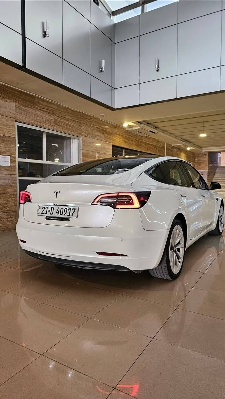 الموديل: تسلا موديل 3 (Tesla Model 3 - 2022)
المسافة المقطوعة: 100,000 كم
النظام: أونلاين بالكامل (التطبيق وجميع الخدمات الذكية تعمل بكفاءة)
الصبغ: 6 قطع صبغ على النظافة (بدون حوادث قوية والشاصي سليم 100%)
الحالة الفنية والميكانيكية: بشرط الفحص والضمان من كل النواحي (البطارية، المحرك، السوفتوير، والمنظومة الكهربائية)، بشرط فحص الكمبيوتر وفحص المشتري.
​أبرز المواصفات والمميزات:
​نظام القيادة الذاتية وكاميرات محيطية 360 درجة (Autopilot & 360 Cameras)
​شاشة تحكم لمسية كبيرة مع تحديثات النظام المستمرة
​داخلية نظيفة جداً وبحالة ممتازة دون أي مصاريف
​قيادة ناعمة جداً واقتصادية للغاية
​📍 للسعر ولمزيد من المعلومات يُرجى الاتصال على:
📞 ***********
📞 ***********

مۆدێل: Tesla Model 3 (2022)
​ڕۆیشتوو: ١٠٠,٠٠٠ کیلۆمەتر
​سیستەم: ئۆنلاین بەردەستە (ئەپڵیکەیشن و هەموو خزمەتگوزارییە زیرەکەکانی کاردەکات)
​بۆیاخ: ٦ پارچە بۆیاخ لەسەر ساخی (بێ لێدرانی قورس و بەبێ هیچ خەلەلێک لە شانسی )
​تەکنیک و ماتۆڕ: بە شەرت و بە گرەنتی، لە هەموو روویەکەوە (پاتری، بزوێنەر، سۆفتوێر و کارەبایی) بەشەرتی فەحسی کۆمپیوتەر و فەحسی تۆ.

​تایبەتمەندییە سەرەکییەکان:
​تەکنەلۆژیای زیرەکی خۆلێخوڕین و کامێرای دەوروبەر (Autopilot & 360 Cameras)
​شاشەی گەورەی دەستلێدان و نوێبوونەوەی بەردەوامی سۆفتوێر
​ناوپۆشی زۆر خاوێن و بێ مەسروف
​لێخوڕینێکی زۆر نەرم و کەممەسروف

​📍 بۆ نرخ و زانیاری زیاتر پەیوەندی بکەن بە:
📞 ***********
📞 ***********
