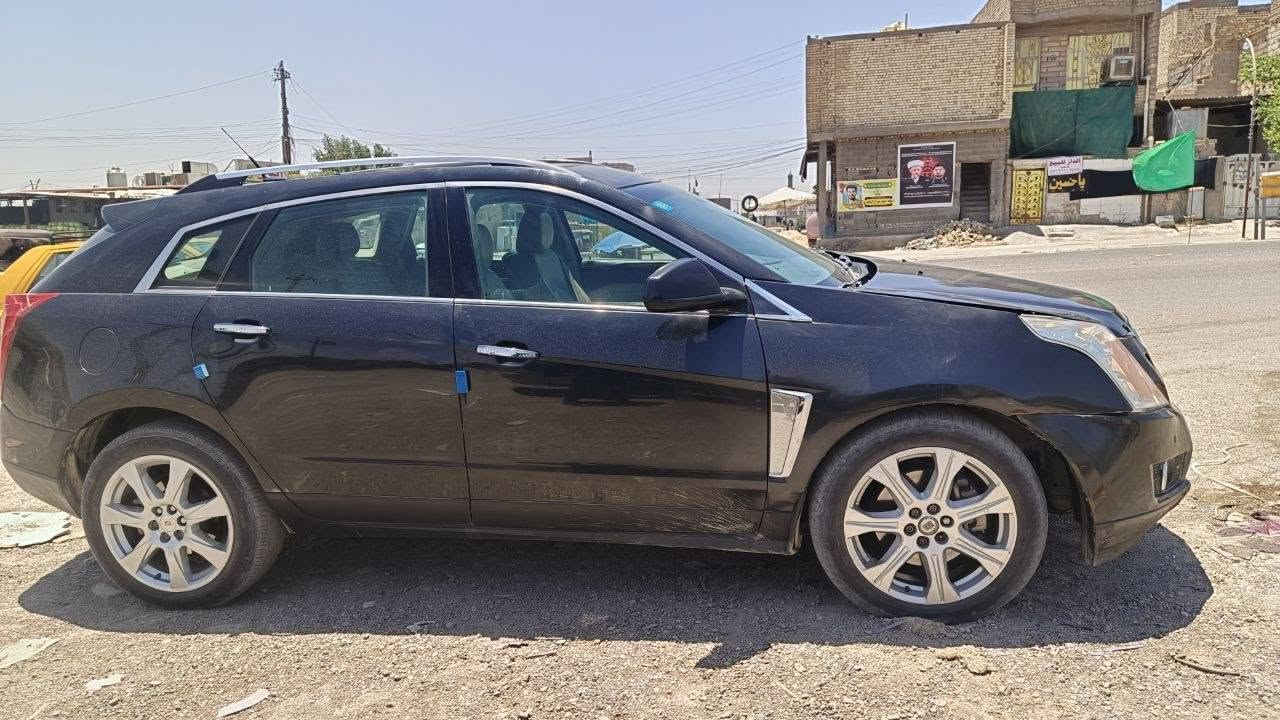 سلام عليكم
سيارة كاديلاك srx 2013 خليجي بسمي تحويل ثاني يوم رقمها بغداد انكليزي 
سيارة بيها ضربة بالجاملق الأيمن ومعمر نفسيته ما مبدل 
بيها رجفة بالمكينة بسبب خانه من النوزلات واكفة سبب كهربائي بس ما مصلحه 
مكاني بغداد للأسف ما اكدر ارد على التعليقات بسبب الشغل  . رقم الهاتف ***********  السعر 85
