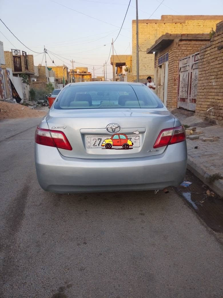 السلام عليكم 
كامري موديل 2007
محرك 2400
سياره جاهزه من كلشي 
بيها رشات صبغ أقل الحزام
رقم دولي مكانها الكوت تحويل ثاني يوم .. 
للبيع او مراوس بأقل وفرق
السعر 82
***********
