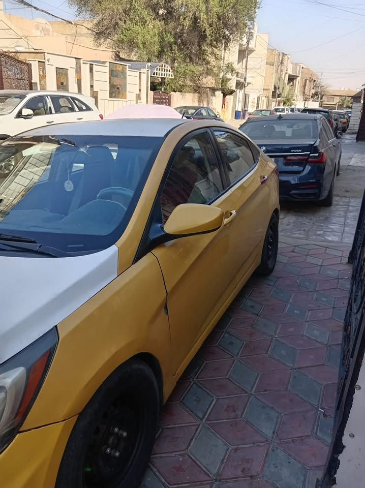 سلام عليكم اكسنت مضلع للبيع مديل ٢٠١٣ السياره مابيها اي نقص كامله على اخر حبايه تبريد تدفئه كله شغال 

 *********** 
مكاني بغداد التواصل واتساب او الاتصال
