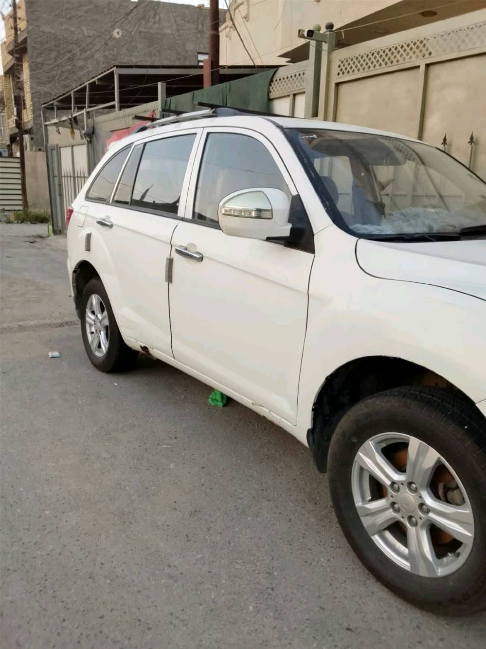 ليفان اكس ٦٠موديل ١٢مكانه الزعفرانيه السعر٥٥وبيه مجال ***********
