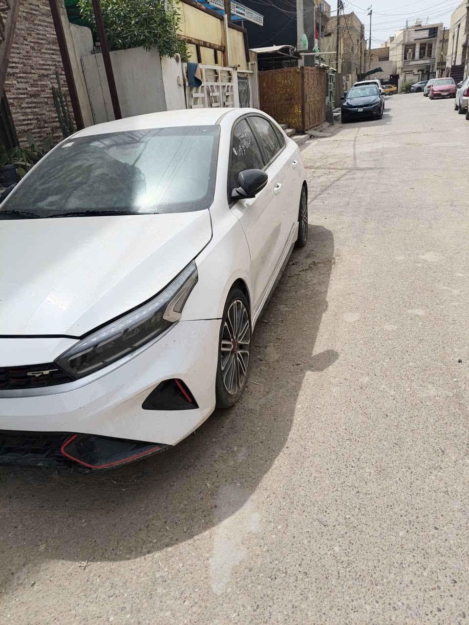 فورتي ٢٤ أمريكي قيد التصليح 
باقي بيها شغلات بصيطه 
منفسي السياره شغاله وتمشي 
جاهزه 
السعر ١١٥ وبي مجال 
المكان بغداد 
***********
