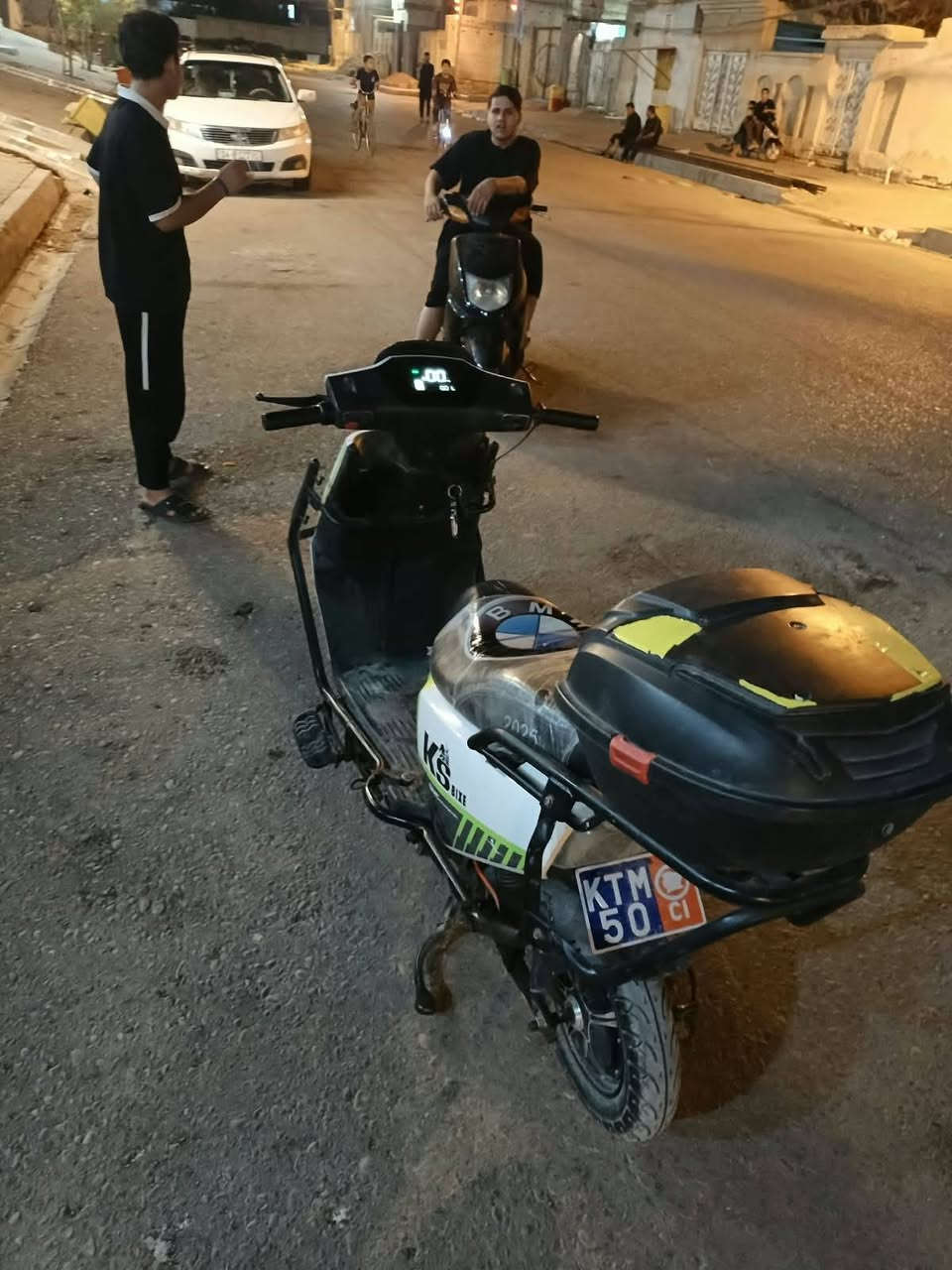 دراجه شحن موديل حديث كهرباياته كله شغاله وبطاريه بلدي كلشي ما بيهن مال دراجه وصارله اسبوعين مستعمله اخو شركه ما مستعمله
700 مكان القرنه
تواصل ***********
