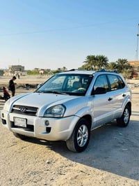 توسان خليجي • ٢٠١٠ • محرك ٢٠٠٠