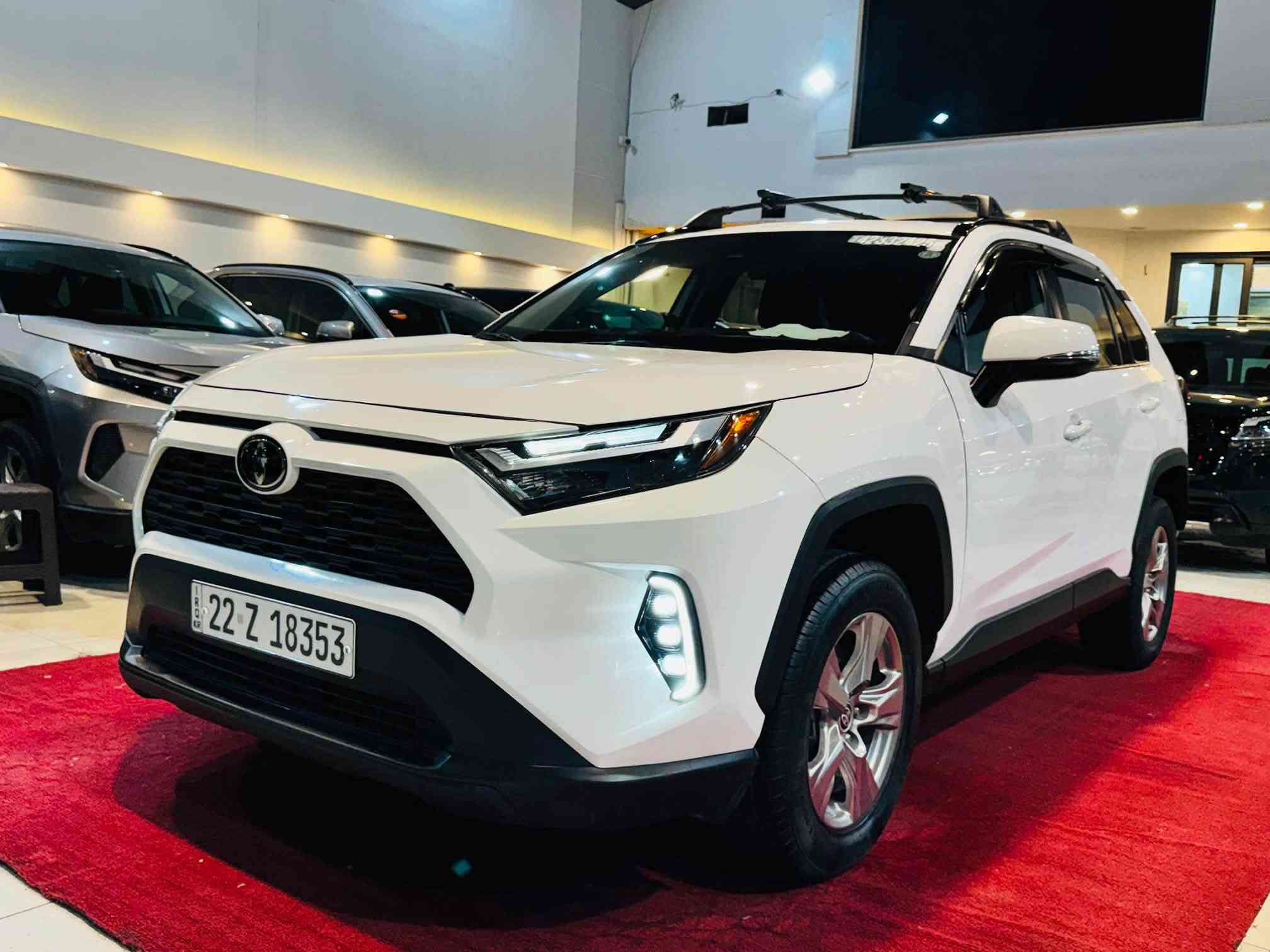 Toyota RAV42023  XLE
اللون . ابيض 
#رقم أربيل 
 كابون بانزين 
عداد المسافات 39الف    ميل  mile
حجم المحرك 4 سلندر (2.5L) 

المواصفات :
كشنات.  قماش 
بصمة ابواب
تشغيل عن بعد 
بصمة تشغيل 
رادار أمامي(تحديد مسار)
رادار جانبي (نقاط عمياء)
رادار خلفي(التحذير من الاصطدام)
تحكم وضعيات القيادة Drive Modes 
اوتو ستارت (Auto start)
اوتو ستوب(Auto Stop)
هاند بريك بصمة
اوتو هولد(Auto Hold)
تحكم وضعيات القيادة ECO,NORMAL,SPORT
مانع انزلاق+ABS
حساسات خلفية+كاميرا
تحكمات استيرن
تبريد قطعتين 
وبقية مواصفات XLE المعروفة
الضرر كما موضح بالصور: 
بدون ايرباك
#السعر 245$
العنوان كركوك
 
 معرض هشام الحمداني لتجارة السيارات 

للاستفسار الاتصال بالرقم 

                                                        ***********
