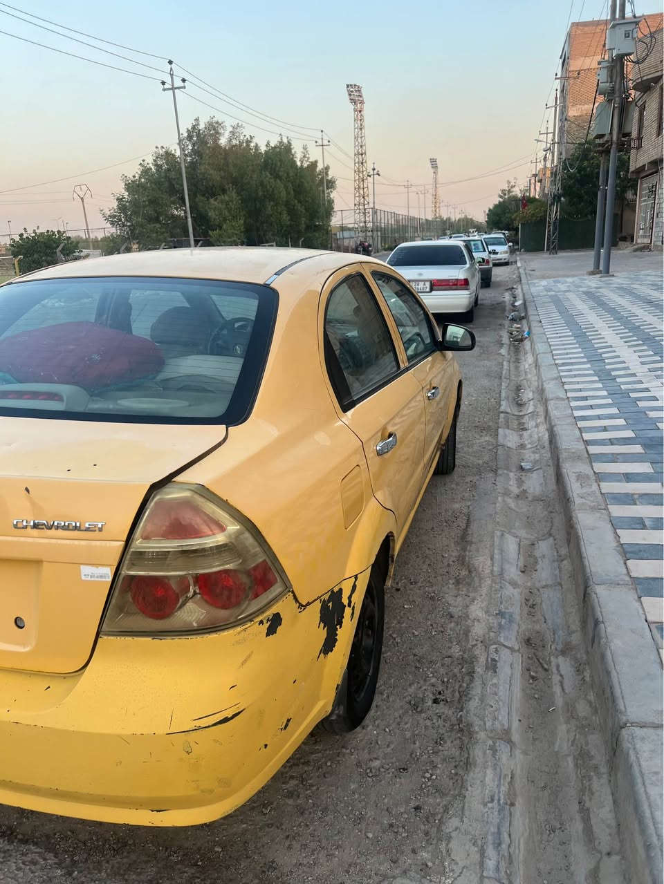 افيو ٢٠١٠ كير عادي.  مفتوح 
كير ومحرك بحالة ممتازة 
بيه باب وجاملغ امامي
مداور  مباشر  

*********** النجف, العراق
