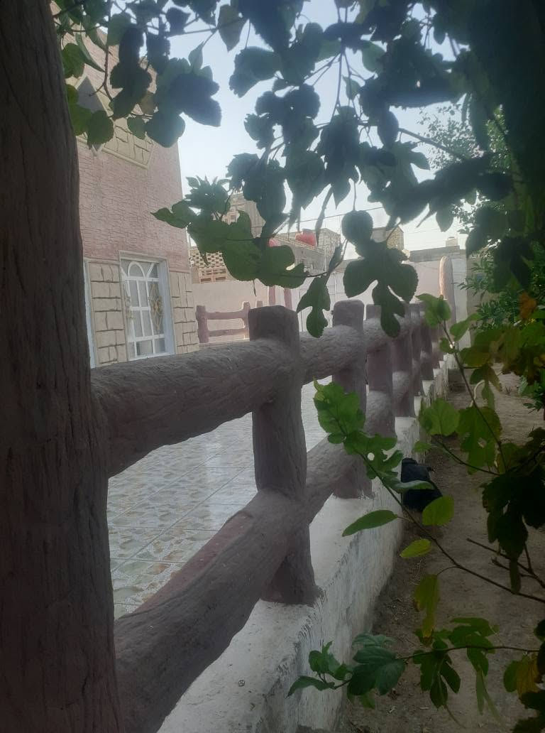 شارع المطار القديم • ٤٠٠م • واجهة ٢٥م