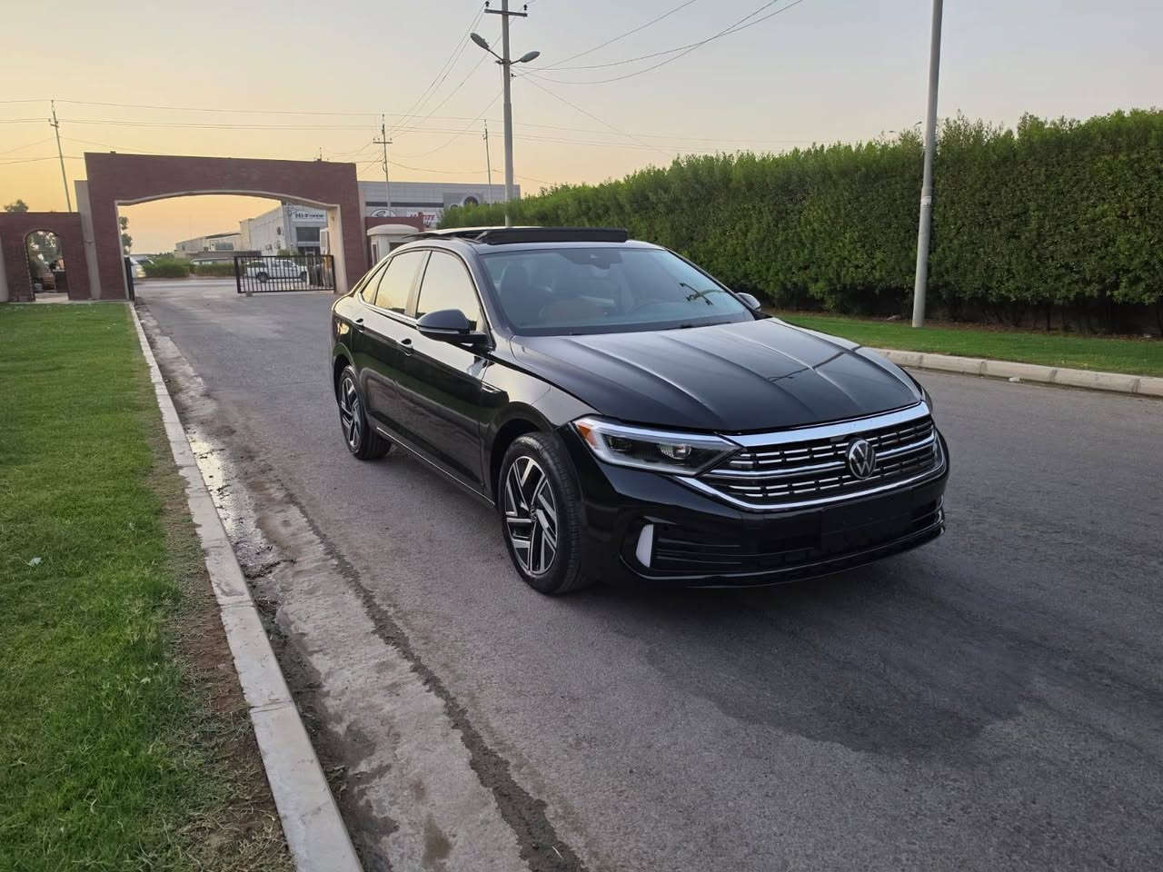 Volkswagen jetta SEL 2024
رنەگی رەش
ناو 10 رەنگ
راگری نشیوی
كاميرا 360
گوشین ساردو گەرم
سلايد
به سمه شەغال
ديار يكرنى خیرایی
هه سته وه ری باران
ئاوینه ی رادار
کونترولی پله ی گه رمی ئوتوماتیکی
سسته می کوژانه وه ی ترافیک لایت
لایتی پیشه وه ی زینون لید
قوفلی ده رگاکان
کونتر و لكردنی خزان
سوكان هيته ر
شاشه ی داشبورد
رووناكی ده وروبه ری ژوره وه
ئه پل کار پله ی
ABS
رادار
بارگاوی که ره وه ی بیته
قوفلی سه لامه تی مندال
سیسته می یارمه تیدانی قه ره بالغى هاتووچو
زۆر موسەفاتی تر؟؟؟
چاملخ بۆنید سبوخە بێ ژۆرێ
ارباک سیستەمە
*********** أربيل, العراق
