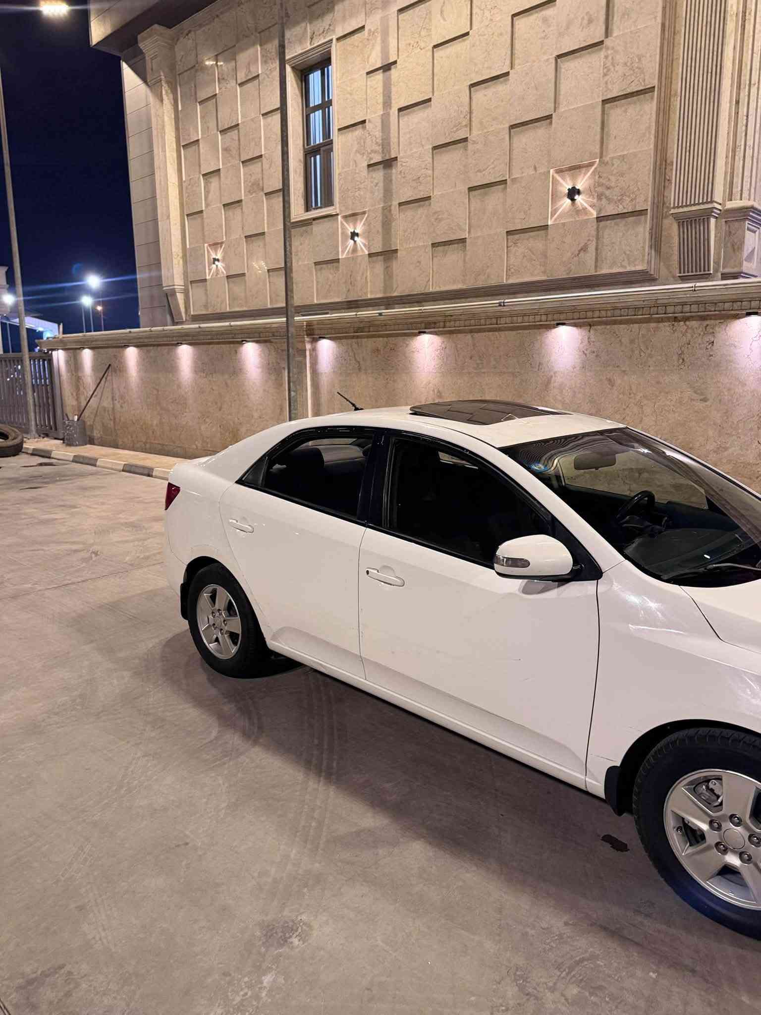 السلام عليكم
🚘 سيراتو خليجي 

2009

المواصفات :

📍 رقم بغداد نكليزي — هزتها جديدة

🔹 محرك 1600

🔹 5 ويل كب

🔹 محرك وكير كفالة

🔹 إشارات بالمراية

🔹 شاشة تدعم Apple CarPlay

🔹 كاميرا خلفية

🔹 تخم تاير صدر كله جديد

🔹 السيارة كلها جاهزة ونظيفة

🔹 تبريد بيانو 

(بيها نصف جاملغ صبغ وجاملغ امامي )

📞 للاستفسار والتفاصيل :*********** 

بغداد حي الاعلام
