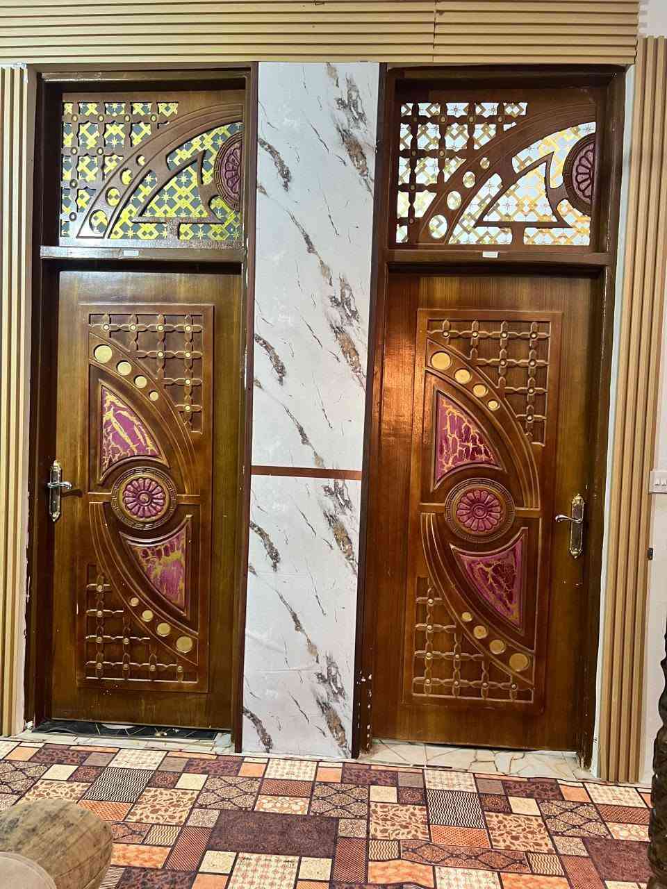 يالله بيت طابق واحد ٤٠٠م مساحه البناء ٢٦٠ طابو زراعي سند ٢٥ خدمات كامله منطقه سكنيه
طريق حله نجف شارع نزلت الأمام بكر ابن علي ع
  و١٠٠ م صايره كراج وحديقه
يحتوي
 غرف نوم ٥*٦
غرفه نوم ٦*٦ مع سويت 
استقبال 
هول جلوس
مطبخ ٥*٥
صحيات عدد ٣
للسفسار مراجعه مكتب الوتين للعقار ***********. *********** 
#إشارة #الجميع
