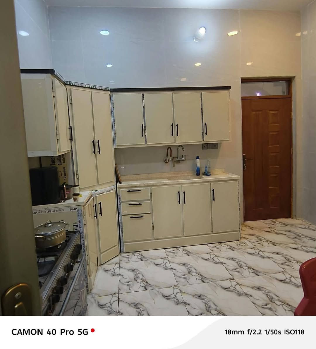 🏡 بيت طابقين ركن للبيع في المهدية - بناء حديث 🏡
من مكتب آشور للعقار، نعرض لكم بيتًا مميزًا بموقع ممتاز ومواصفات متكاملة:
📍 الموقع: الناصرية - المهدية (قرب حسينية أبو طالب).
📐 المساحة: 175 متر مربع (ركن).
🏗 حالة البناء: حديث وطابقين.
✨ تفاصيل البيت:
 🛏 2 غرفة نوم.
 🛋 صالة واسعة وكبيرة.
 🍽 مطبخ بنظام (حار وبارد).
 🚪 استقبال واسع للضيوف.
 🌿 حديقة منزلية.
 🧼 مجمع صحيات متكامل.
📞 للتواصل والاستفسار:
📱 ***********
🏢 مكتب آشور للعقار — خيارك الأفضل للعقارات.
النم

نص مكتوب في الصور:
- CAMON 40 Pro 5G 14mm f/2.2 1/50s ISO106
- CAMON 40 Pro 5G 18mm f/2.2 1/50s ISO118
- CAMON 40 Pro 5G 18mm f/2.2 1/50s ISO101
- CAMON 40 Pro 5G
- 14mm f/2.2 1/100s ISO75
- CAMON 40 Pro 5G 14mm f/2.2 1/100s ISO82