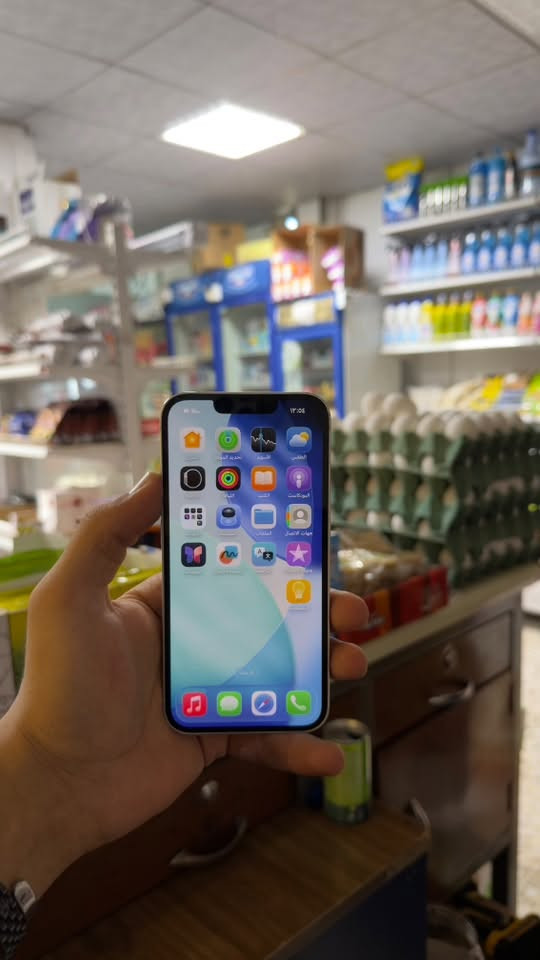 سلام عليكم ايفون 13 وتر بروف
للبيع سعره 350 وبي مجال
ذ 128
بي فقط هاذ السواد موضح بالمنشور  ممأثر على اللمس والشاشه
جهاز نضيف ومامفتوح 
مكاني كاظميه 
 ***********

نص مكتوب في الصور:
- ١٢:٥٦ حالة البطارية والشحن كما هو الحال مع البطاريات القابلة لإعادة الشحن، بطارية الهاتف قابلة للاستهلاك وتصبح أقل فاعلية مع الوقت. معرفة المزيد... الحد الأقصى للقدرة ٨٤٪ هذا قياس لقدرة البطارية مقارنة بقدرتها عندما كانت جديدة. قد تتسبب القدرة المنخفضة بتقليل ساعات الاستخدام بين عملية الشحن والأخرى. أقصى قدرة للأداء ستساعد الأنظمة المضمنة في النظام والمكونات في تخفيف آثار الأداء التي قد تلاحظها أثناء التقدم الكيميائي في عمر بطارية iPhone. شحن البطارية المحسن للحد من استنزاف عمر البطارية، يتعلم الـ iPhone من عادات الشحن اليومية، بحيث ينتظر ولا يتجاوز ٨٠٪ حتى يحين موعد حاجتك إلى استخدامه.
- ١٢:٥٥ المكالمات تعديل لا توجد مكالمات حديثة