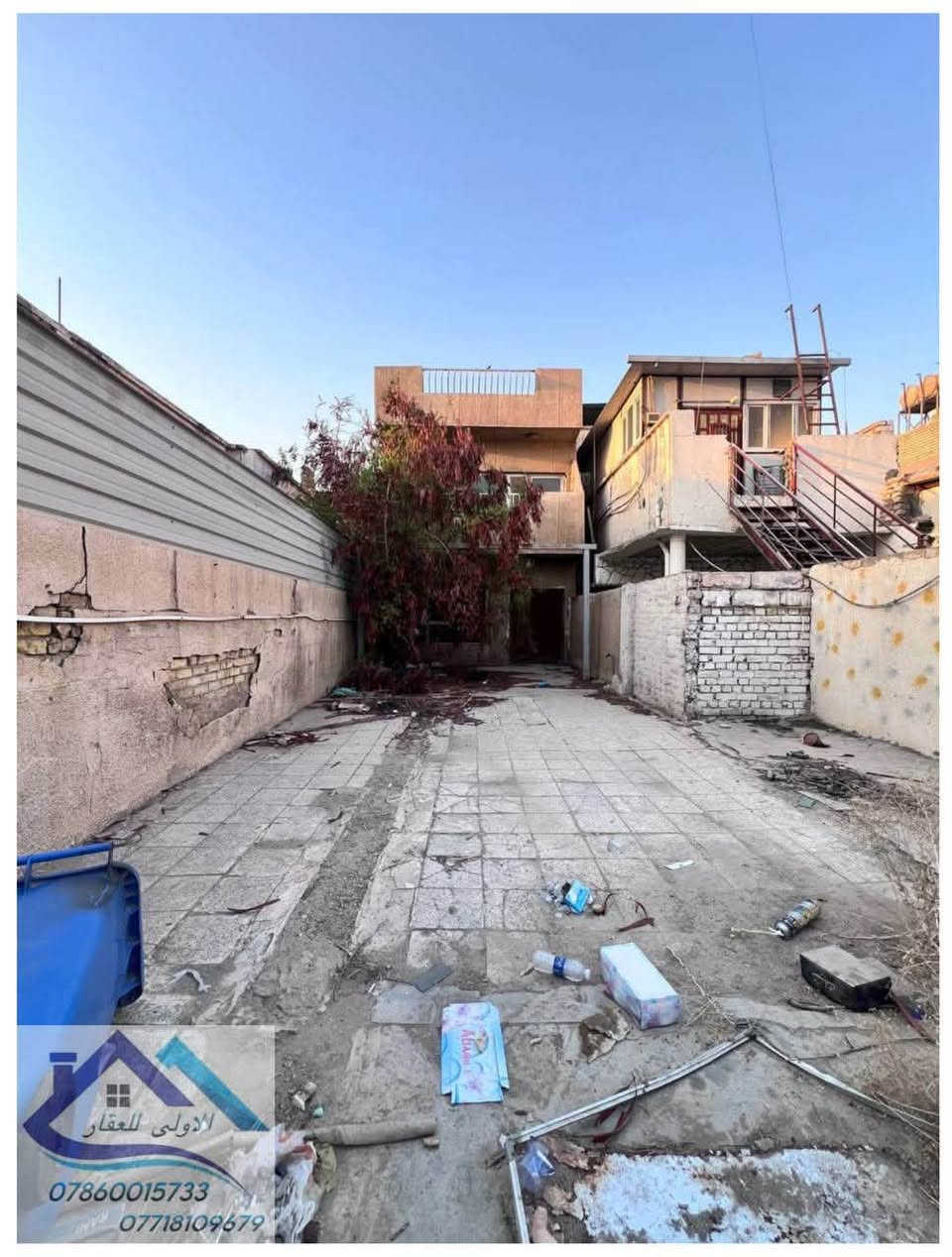 ⭕️ أعـلان بـيـع ⭕️
🧱 بيت قديم بمساحة ١٥٠م مفروز بسند 
 
✨ مميزات العقار : 
▪️ موقع تجاري  حيوي عالي القيمة
▪️ منطقة مخدومة وقريبة من جميع الخدمات
▪️ سهولة وصول وموقع استراتيجي 

📌في بغداد منطقة اليرموك ( حي الداخلية )
📍تجاري موقع مميز
🔋 كهرباء خصخصة 24 

 
للأستفسار الأتصال … 
*********** 
***********
