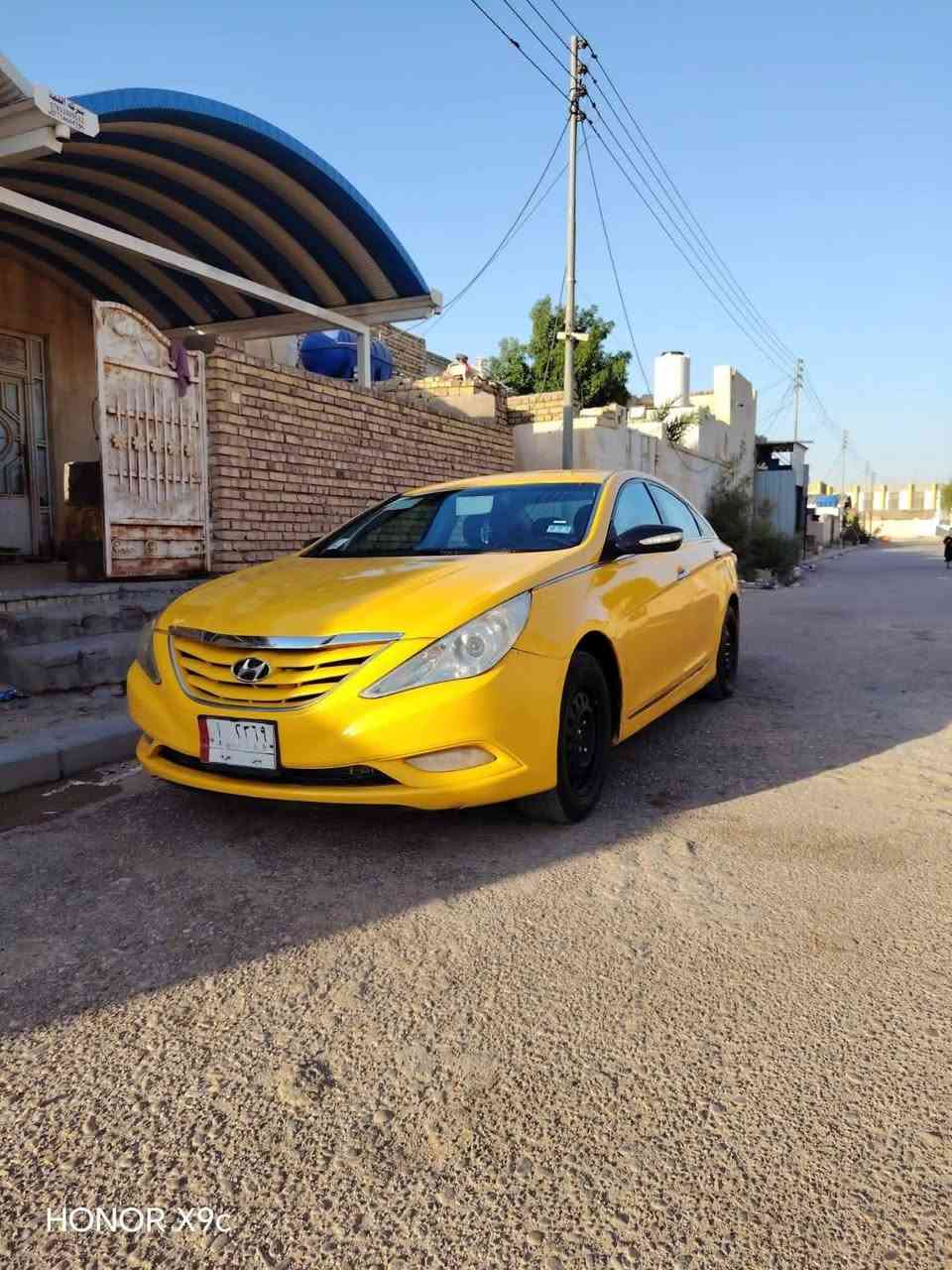 البيع سوناته مريكي ٢٠١١ تكسي حادث جاملغ وبنيد سياره كير مكينه حداديه وتخم تاير تبريد جاهزه من كل نقص مابيها سعر قفلها ٧٠ شراي يتصل *********** مراوس راوس بحدث وجمل
