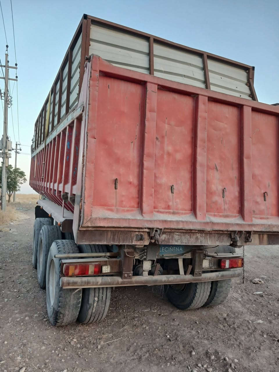 للبيع جاهز مكان جمجمال
سعر 65$ بي مجال
***********

