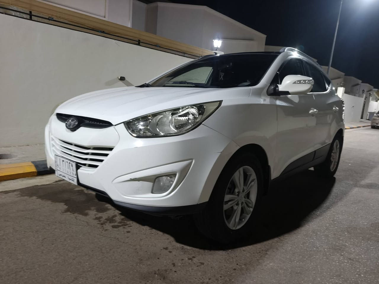 Tucson 2012
بانوراما
تخم تاير جديد
تبريد 
مكينه 2000 دوش لاتنقيص ولاتبخير 
ماشبه 240 
بيه تبديل بنيد 
وبارد مكانين 
جديدة
125 وبيه محال قليل
بسمي 
مكاني الديوانية

***********
