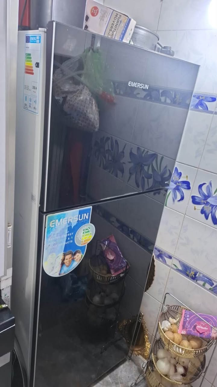 ديوان 10 مقعد 250 ثلاجه كبيره 225 ثلاجه 14 قدم 175 كنتور 150 غساله صحون 225 غساله هايسنس 18 كيلو 225 كاونتر 3 قطع 250 الاسعار مع توصيل مكان بغداد *********** واتساب

