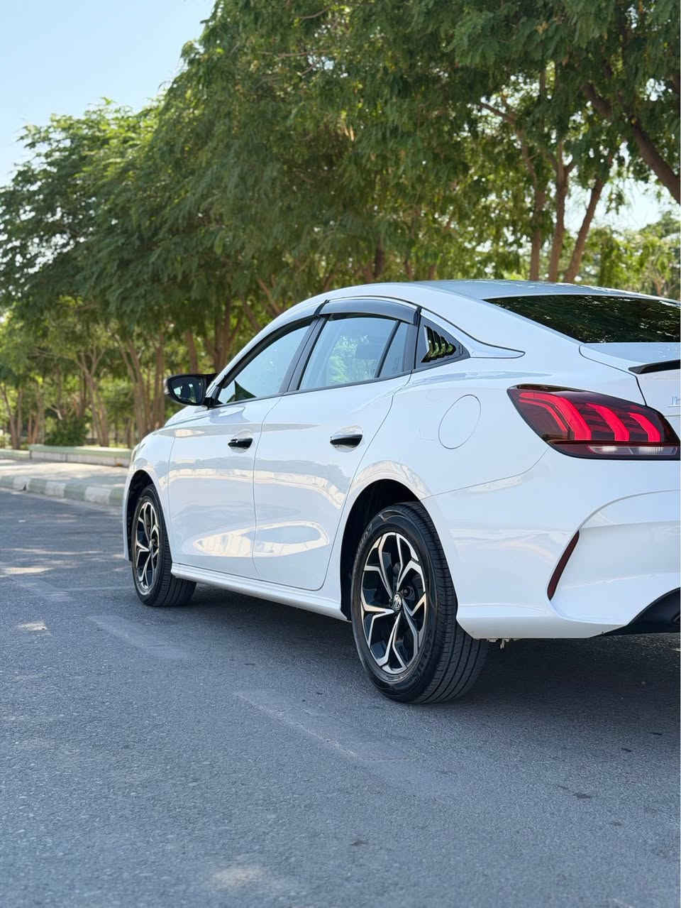 ئیمجی گیر عادی مۆدێل ٢٠٢٥ بێ بۆیاخ بێ سارد بێ شوخت کامل کامل جوانکاری هیچ مەسرەفیکی تیا نیە  ٢٨ هەزار رۆشتو  ٩٨ مەجالیکی کەم
*********** كالار, السليمانية

