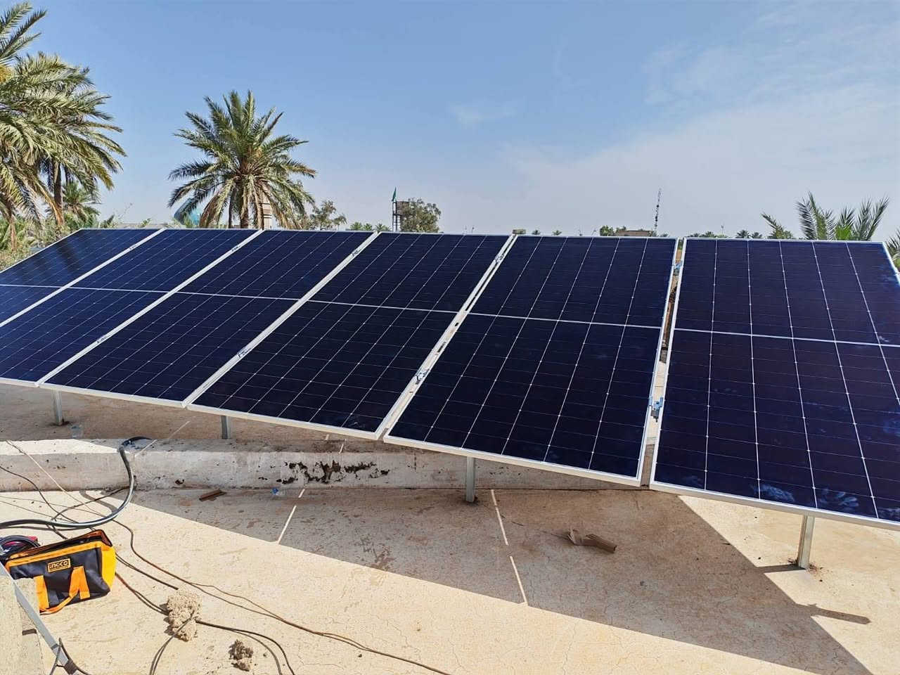 بعد التوكل على الله 

🔵 تاريخ اليوم 2026/7/31 🔵 
🔆 تنصيب منظومة طاقة شمسية 🔆
في منطقة الغالبية 
 تجهيز منظومة طاقه شمسية لمنزل الذي تجهز المنظومة  15 أمبير نهاراً بالاضافة الى 15  أمبير ليلاً  
مع مهندس الطاقة عبدالله خضير 
مكونات المنظومة

🔵 إلواح لونجي  645 (LONGi Hi-MO X10) مقاومة التظليل أداء أفضل في الظروف الجوية المتقلبة والتظليل الجزئي  
عدد 12 لوح 

🔵 جهاز انفيرتر  نوع Deye  حجم 6kw (25 امبير) 

🔵 بطاريات خلايا ليثيوم نوع (Deye)   حجم 16kw   

شركة النعاش لحلول الطاقة المتجددة
.................................................................... 
ملاحظة مهمة جدا: المتابعة مع صاحب المنظومة في اي وقت في حال حدوث أي خلل والنتابعة مع مهند الطاقة في حال حدوث اي شيئ 
.............................................................................
للاستفسار الاتصال او مراسلة الأرقام التالية  أو مراسلة الصفحة عن طريق الماسنجر :
***********

يتوفر نضام اقساط على منصة الرافدين 10 او 18 شهر مع نسبة قليلة من التحميل فقط نسبة المصرف تستقطع 
 نضراا للضروف المعيشية التي يمر بها بلدنا الجريح 
#ديالى_الغالبية 
#الطاقة_الشمسية_مستقبل_العراق
