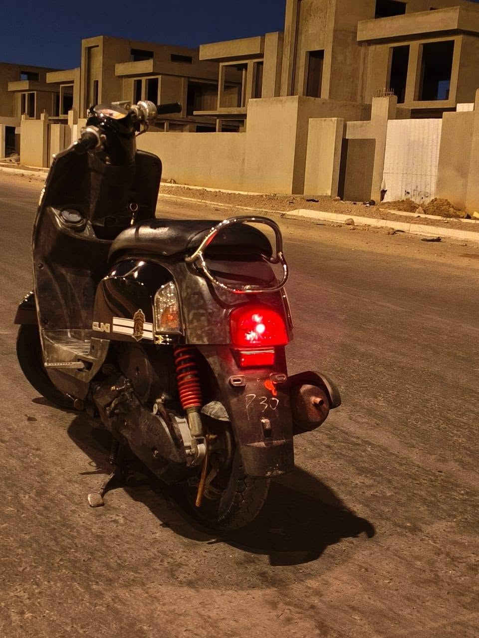 السلام عليكم دراجه معروضه للبيع السعر ٩٥٠وبيه مجال *********** مكاني تنومه

