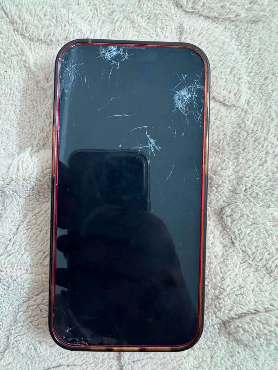13 عادي شرق اوصط ما مفتوح ابد بطاريه 74 ما يصرف كلاس مكسور مو شاشه انتبه ما ماثر بأيشي مراوس او بيع ***********
