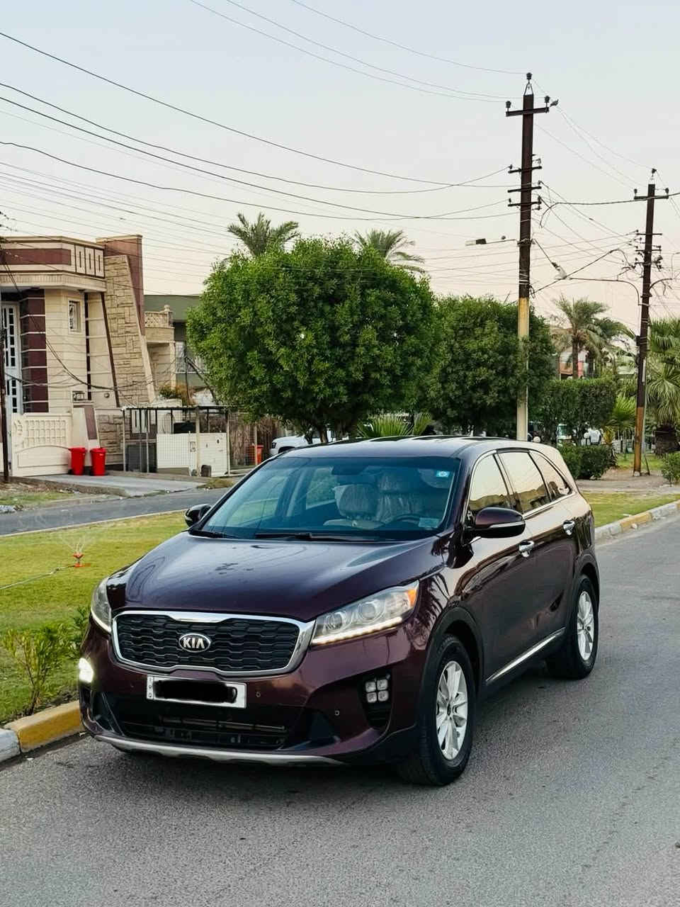 سلام عليكم سورنتو موديل 2019.  سعر( 148) . 6 سلندر 
مكان بغداد التصال ☎️التصال ***********
7 راكب /3 قطع تبريت 
بيه جاملغ وبنيد (بدون دواخل)
جنطه كهربائ 
الد زنوز 
كامره خلفيه دوره 
تبريت ثلج ⛄️ 
شاشه كبير المس 
فوال تحكمات ستيرن 
حساسات ماميه خلفي رادرات جانبيه 
رقم بابل بسمي الدولي اب مكان تتحول
