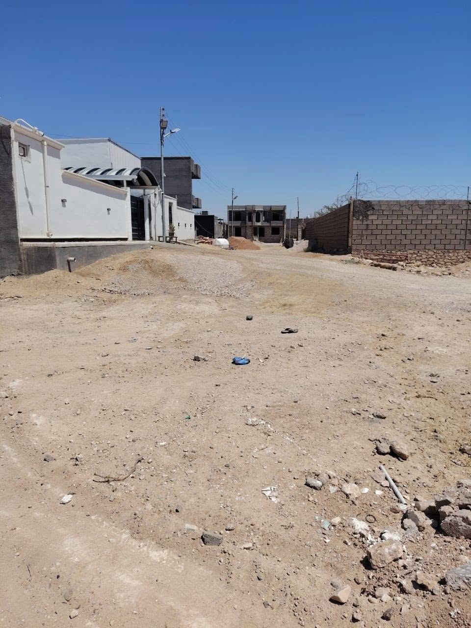 قطعة أرض للبيع ركن  على شارع 40 متر 
طابو صرف في حديثة خلف معارض حي العسكري 
المساحة:261م
السعر:18 مليون قابلة لتفاوض 
للاستفسار الاتصال على الرقم 

((***********))

((***********))

عنوان المكتب:: الانبار حديثة حي العسكري مقابل أسواق علي نصيف
