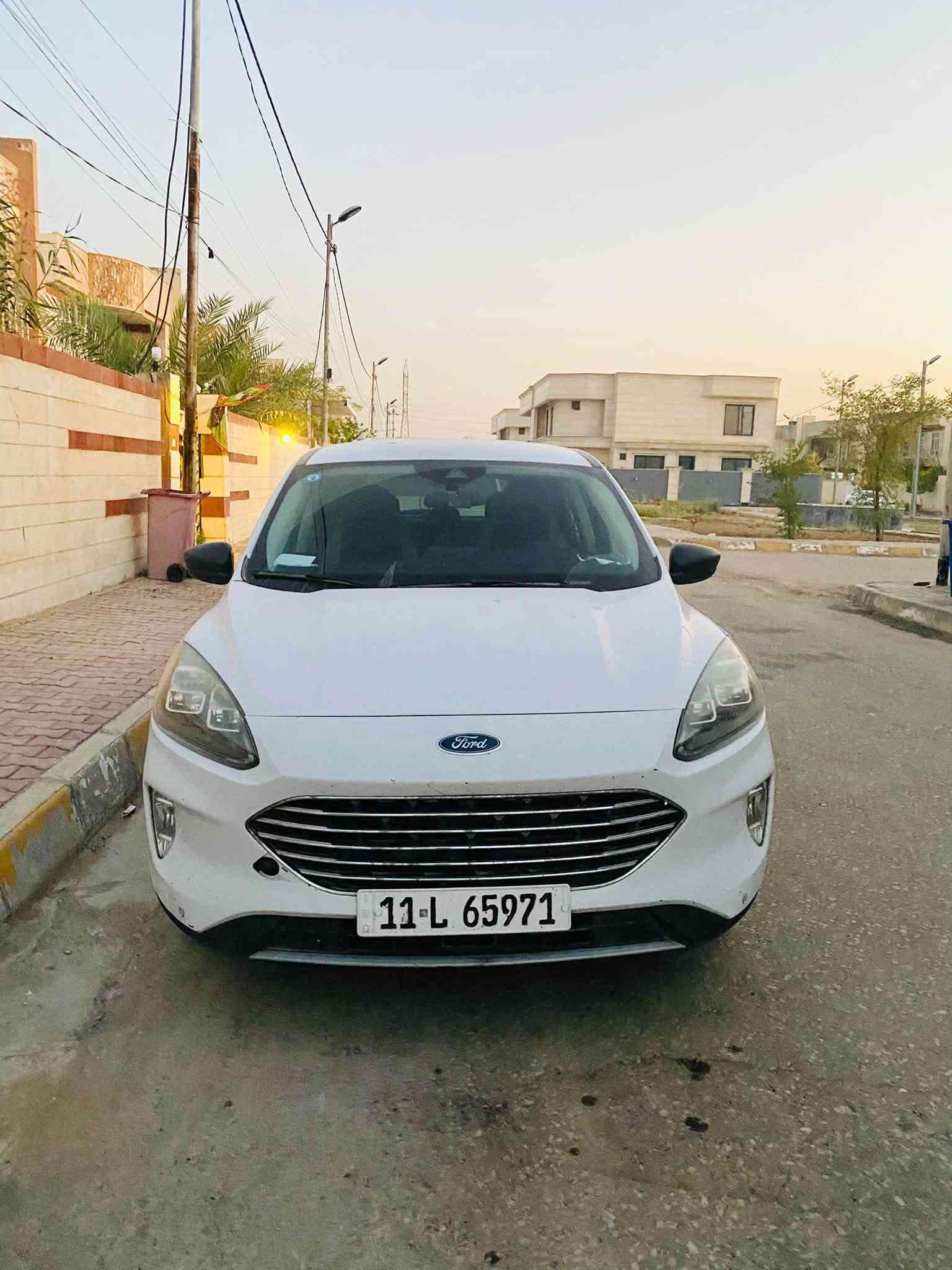 السلام عليكم للبيع فورد سكيب هايبرد فول موصفات ماعدا الفتحة موديل 22 محرك 2500 تنفس طبيعي وحادثها موضح بالصور السعر 125 وبيها مجال مكاني بابل ***********

