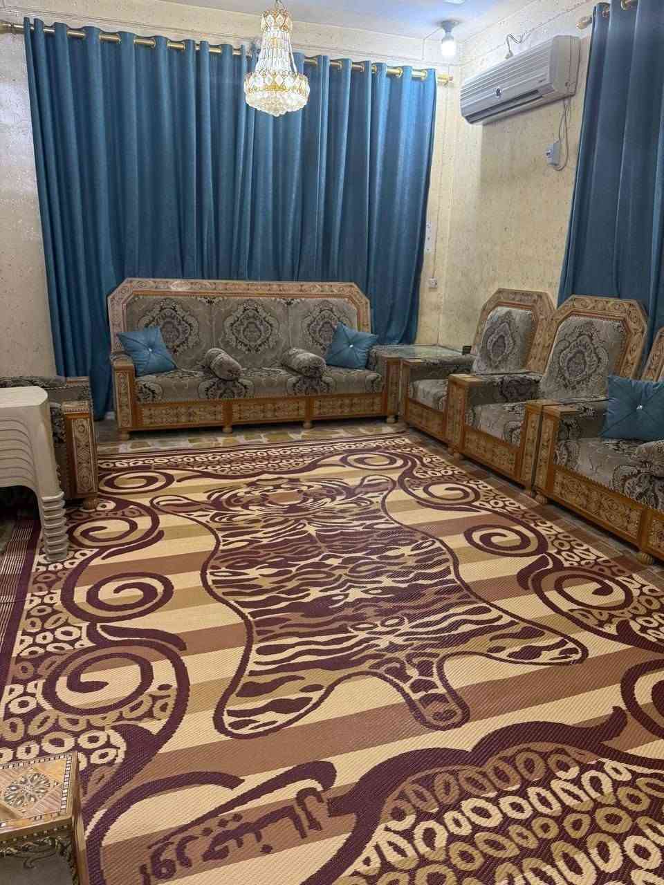 قنفات نظيفات مع طبله وسطيه 15مقعد ،التواصل *********** النجف, العراق
