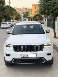 جراند شيروكي لمتدد • ٢٠١٧ • بانوراما