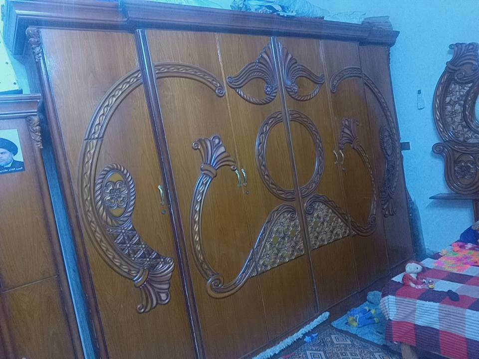 غرفه اخشاب صاج شغل الول تعال وشوف بعينك
سعرها  750
***********
