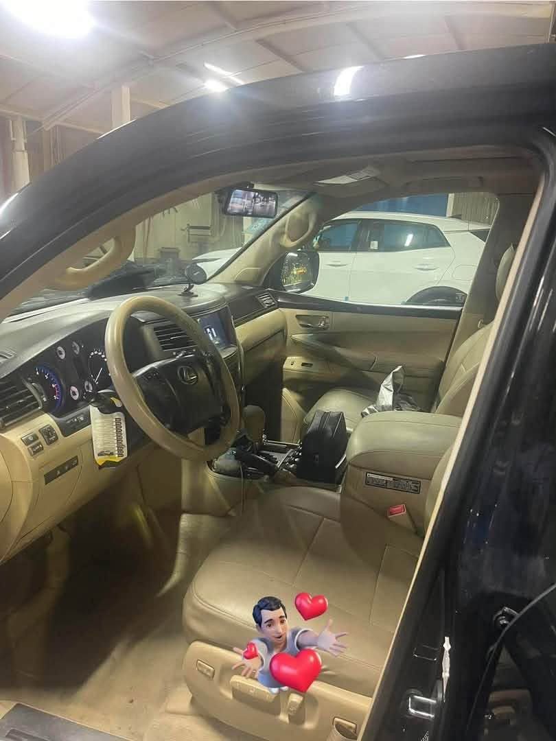 سيارة لكزز سوداء موديل 2011 LX 570 فول اوبشن نظيفة جدا رقم مميز بغداد ٤ ارقام بسعر ٥٥ مليون دينار عراقي ( ٣٥٠٠٠) الف دولار امريكي / صبغ دعاميات فقط للجمالية  ماشية ١٣٨ الف كم / ٥ تايرات جديدة / بطارية جديدة / سيرفس جديد / شاشات  لكزز عدد ٣ 
للبيع فقط بدون مراوس 

للتواصل مع مالك السيارة :-
الدكتور حيدر عباس
*********** بغداد, العراق

