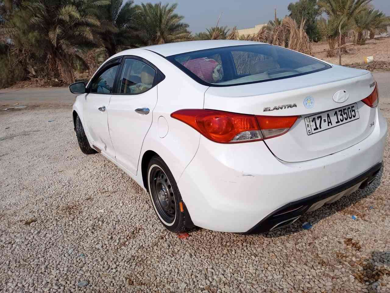 سلام عليكم
الانترا موديل 2013 بيه قطعتين صبغ اثر تكشير 
وبيه باردات بأسمي رقم دولي مكاني نجف السعر 110 وبيه مجال 
***********
