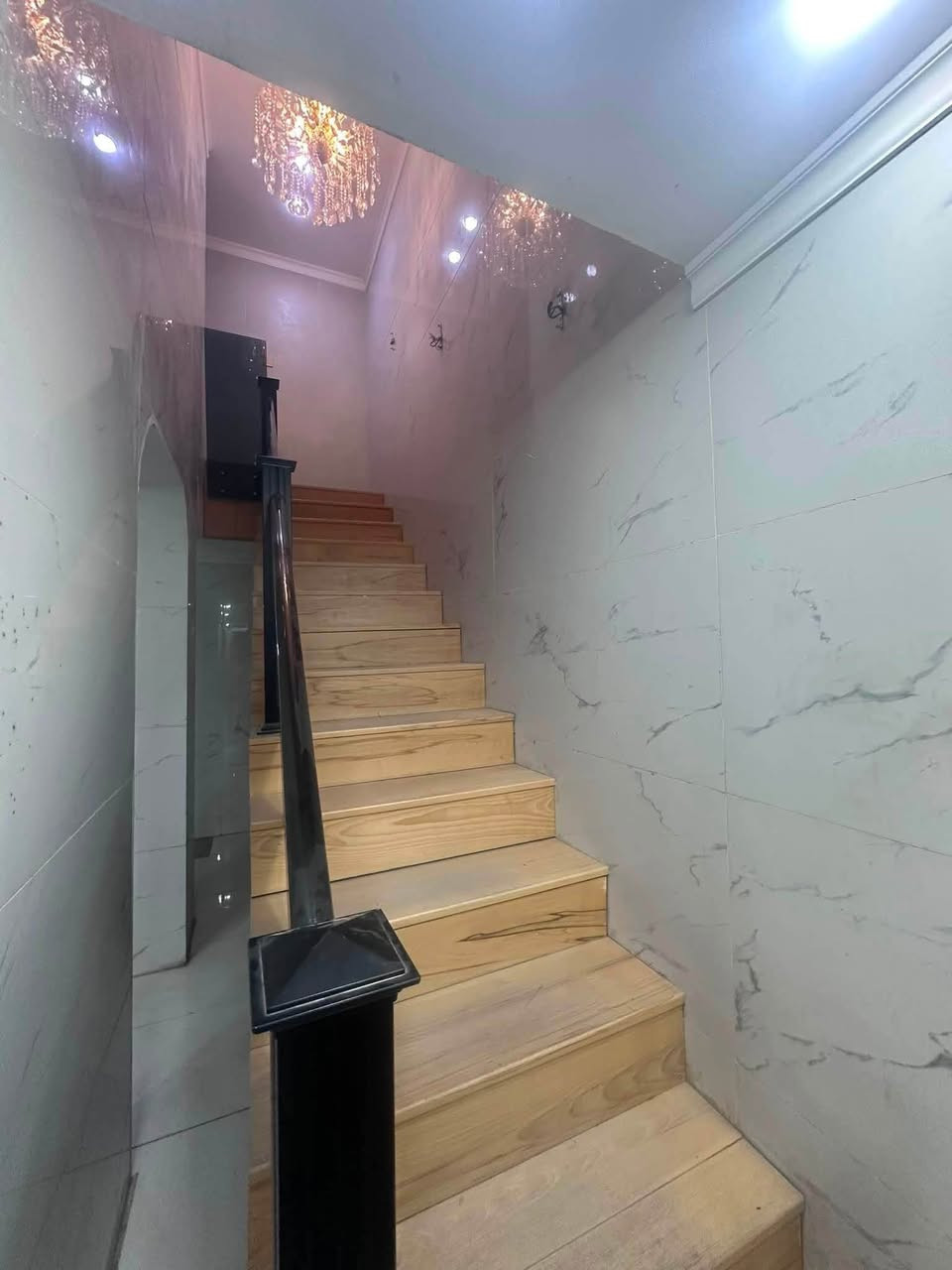 إعلان دار للإيجار - العرصات الهندية ✨

فرصة مميزة للسكن في موقع حيوي وراقي جداً (فرع معجنات الطاحونة).

المساحة: 250 متر.الحالة: مؤثث بالكامل (أثاث راقي).

التصميم: 2 غرفة نوم | صالة واسعة | حمام.

الملحقات:كراج سيارات خاص.

📱 للمعاينة وتفاصيل السعر، يرجى الاتصال 

بـ:المهندس مهيمن اللامي: 

*********** مركز الاقصر, الاقصر

