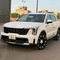 سورنتو ٢٠٢٥ • ٦ سلندر • باب خلفي كهرباء