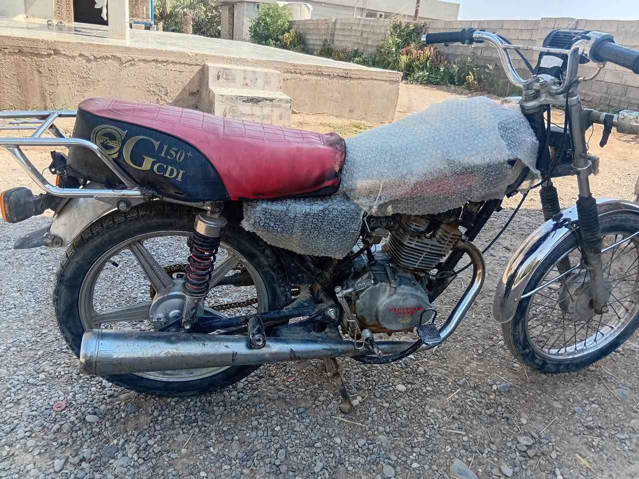 بارت 99999 اربعه كير
محرك شرط نشاط لا دخن ولا صرف
دبلات شغاله 
كهربائيات ضوء امامي رماش 
السعر 150 وبي مجال 
مكاني الزاب قريه شميط 
***********
