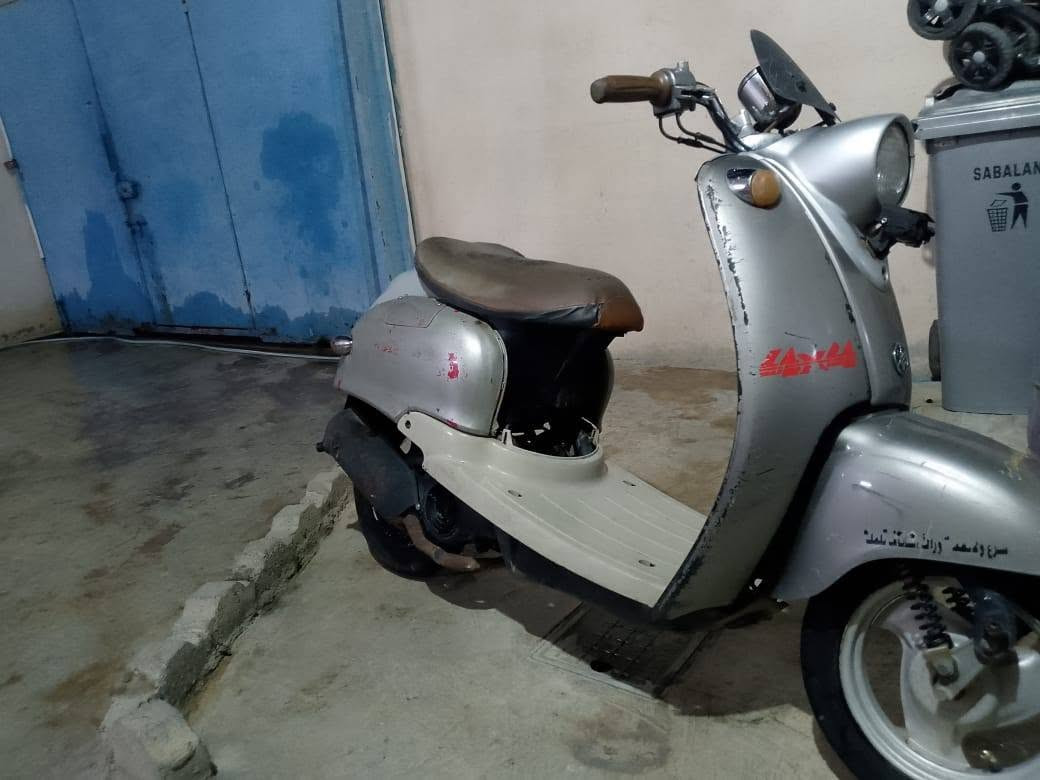 دراجه عبد الحليم للبيع السعر 250 وبيها مجال قليل دراجه نضيفه كهربائيات شغاله العنوان الحويجه الرقم ***********
