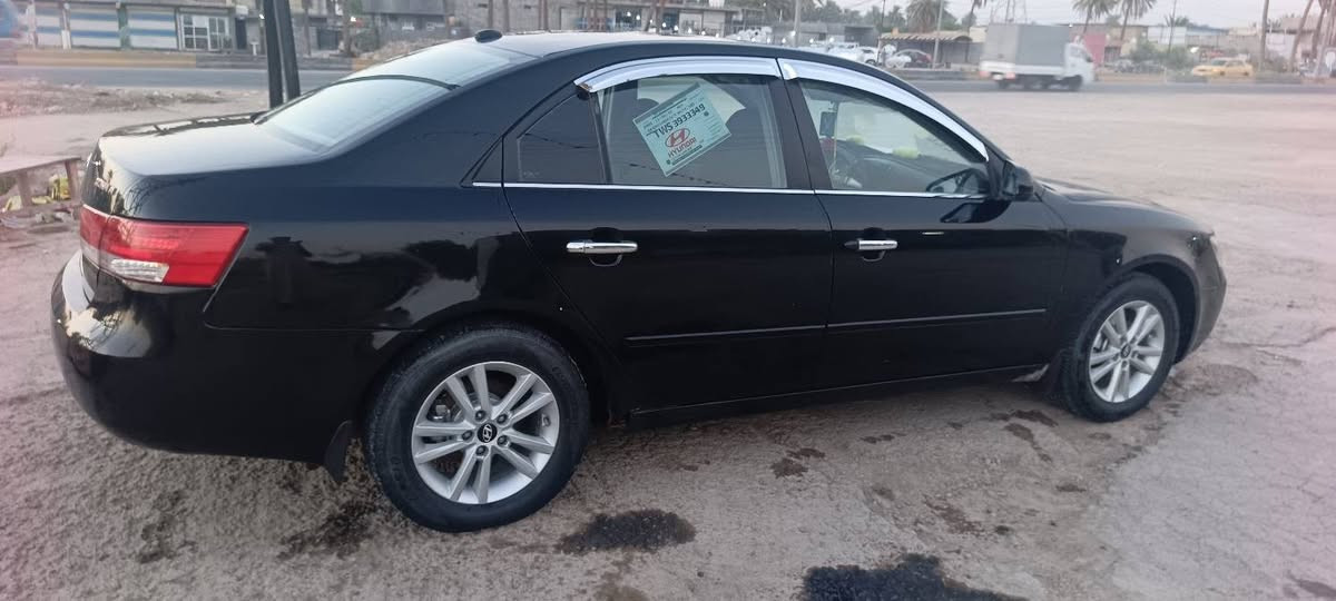 السلام عليكم  للبيع سوناتا  موديل 2007 رقم نكليزي. بغداد بسمي وارد امريكي مكينه 2400 سياره بلاد بيها قطعتين تبديل كير بل صندوك جديد تخم تاير ويل كب جاهزه تبريد ثلج🥶  سياره خير من الله مكاني بغداد. للتصال. ***********
