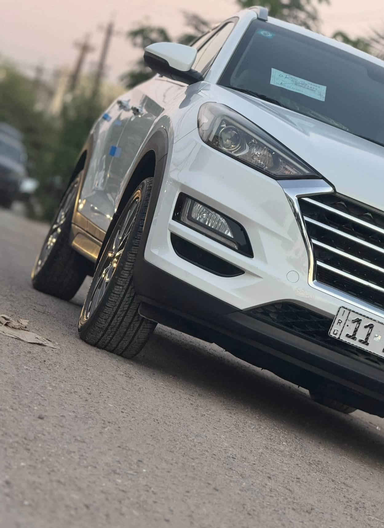 سياره توكسان خليجي للبيع
ضمان شركة (الكاصد)
موديل ٢٠١٩

فوووول مواصفات ١/١ عدا البانوراما

⬅️السياره رقم بغداد الدولي الجديد
 مشروع وطني مجددة ٥ سنوات 
الى سنة ٢٠٣٠
ماشية  ٤١ الف كم 
السيارة ب اسمي 
تحويل ثاني يوم

🔺(السيارة مكفوله كفاله عامة من الصبغ والتبديل والبارد والحالوب كفااالة عامة )

⬅️ السياره فول كوري اصلي 
جديدة حتى الغراض والعدة  كلهم بعدهم بنايلون الشركة والفابلون مال سيارة
 حتى الجداحة بعده بنايلون والارضيات كله بعده بنايلون الشركة البلادي

⬅️ مواصفاته /
بصمة تشغيل
بصمة ابواب
٣ انضمة قيادة
كرسي كهرباء
شاشه أبل كار بلي البلادية
أريل نفكيشن
الداخل كشنات مخمل ومدوشمه من استلامه من الشركة 
٢ لدات امامية 
ثلاجه بلجكمجه
محرك ٢٠٠٠ دوش
اي بي اس
فول تحكم ستيرن
الدوسات علامة توكسان 
حاجب نهاري
كشافات زينون
الدشبول والغرفه الداخلية كله  اسود فحمي فايبر كاربوني 
حساس امامي 
حساس خلفي
كاميرا خلفية دوارة
مري شفط ويا القفل
عدسات بلمري الجانبيه
سايد بريك بلرجل 
نضام ترحيب
الاضاءة الداخلية هايلوجين
مخرج Aux 
مخرج usb
لد امامي 
لد خلفي
اشاير بلمري
يدات نيكل 
قطعتين تبريد
ويل ١٨

⬅️ والسيارة قبل كم يوم داخله هزه ومحول الرقم الجديد الدولي ومجددة السنوية ٥ سنوات ومن كلشي كاملة الياخذه مجرد تحويل 

⬅️ والسياره جديدة من الداخل ومن بره بعده باقيه نايلونات الشركة بيه والفابلون الخارجي اكو بعده باقي 
والارضيات كله بعده بنايلون مال شركة
والكشنات مدوشمه 
والدوشمة  من استلامه مدوشمه 

السياره سعره ١٩٧ ورقه 
( دفتر و ٩٧ )
مكان السيارة بغداد
وهذا رقمي ***********
