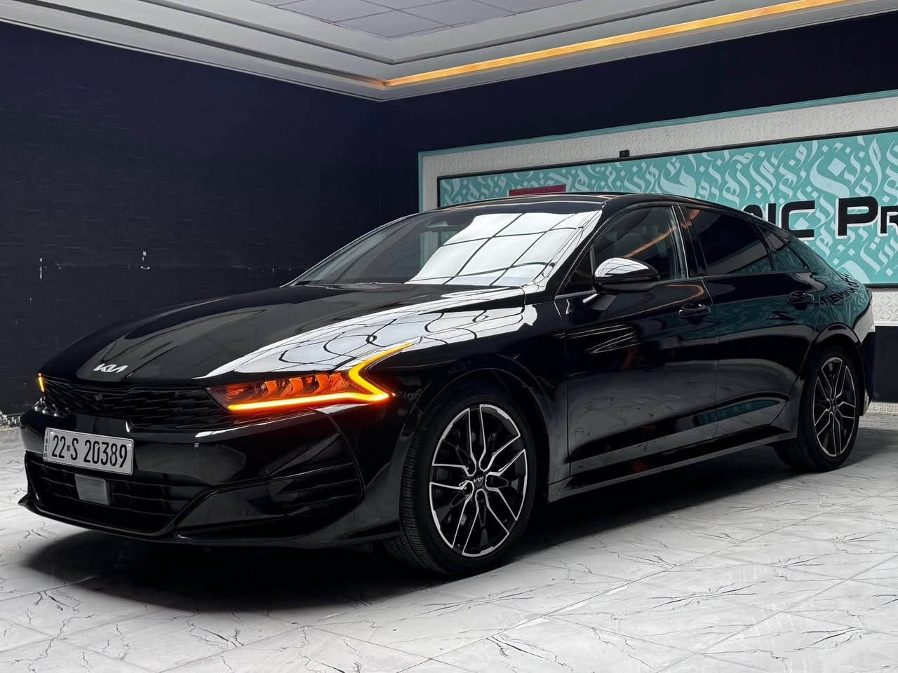 السلام عليكم 
للبيع كيا كي فايف 2023 GT 2.5 T🚀🚀
ماشيه 43 الف 
الضرر // بنيد مبدل فقط بدون دواخل بدون شاصي   
 ايرباك مصلح  صور الضرر مرفقه
كير مكينه تبريد حداديه كهربائيات كله بشرط الفحص 
رقم اربيل تسجيل جديد تحويل او وكاله  
المواصفات 1/1
محرك 2500 T 🚀
بصمه + تشغيل عن بعد
فتحه بانوراما 
تبريد بيانو 
ستيرن D
ختومات GT
داخل جلد 
تدفئه كشنات 
شحن وايرليس 
رادارات امامي خلفي جانبي 
تحديد مسار
قياده ذاتيه 
سستم صوت 
السياره عليها سبايدر اصلي
وباقي المواصفات المعروفه 
السعر // 195$ وبي مجال بسيط 
مكان السياره كربلاء 
‭***********
‭*********** كربلاء, العراق
