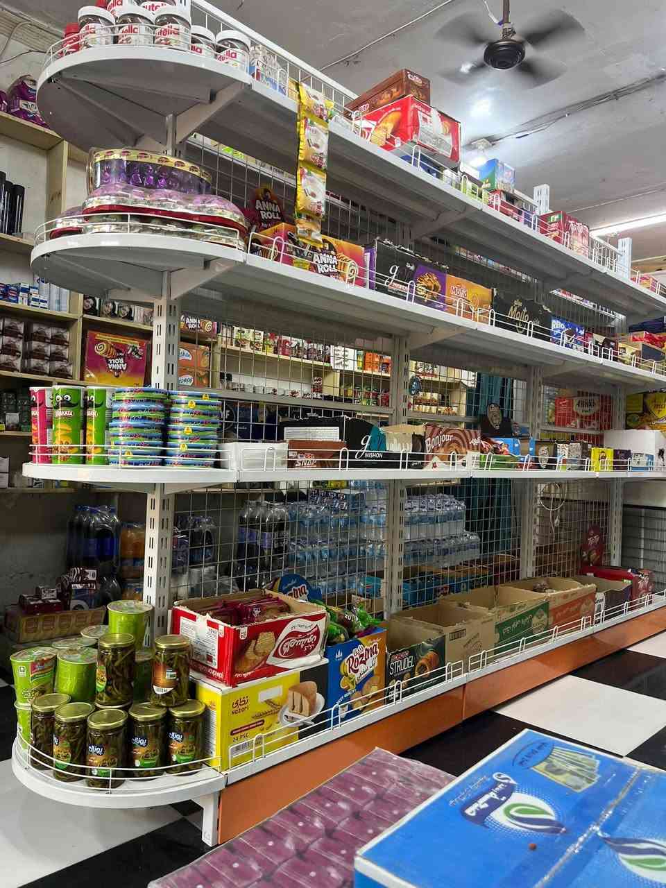 سفينه طولها 3ونص جديده استخدام قليل 450قفل
عارضات جدد عدد 4 سعر 400
