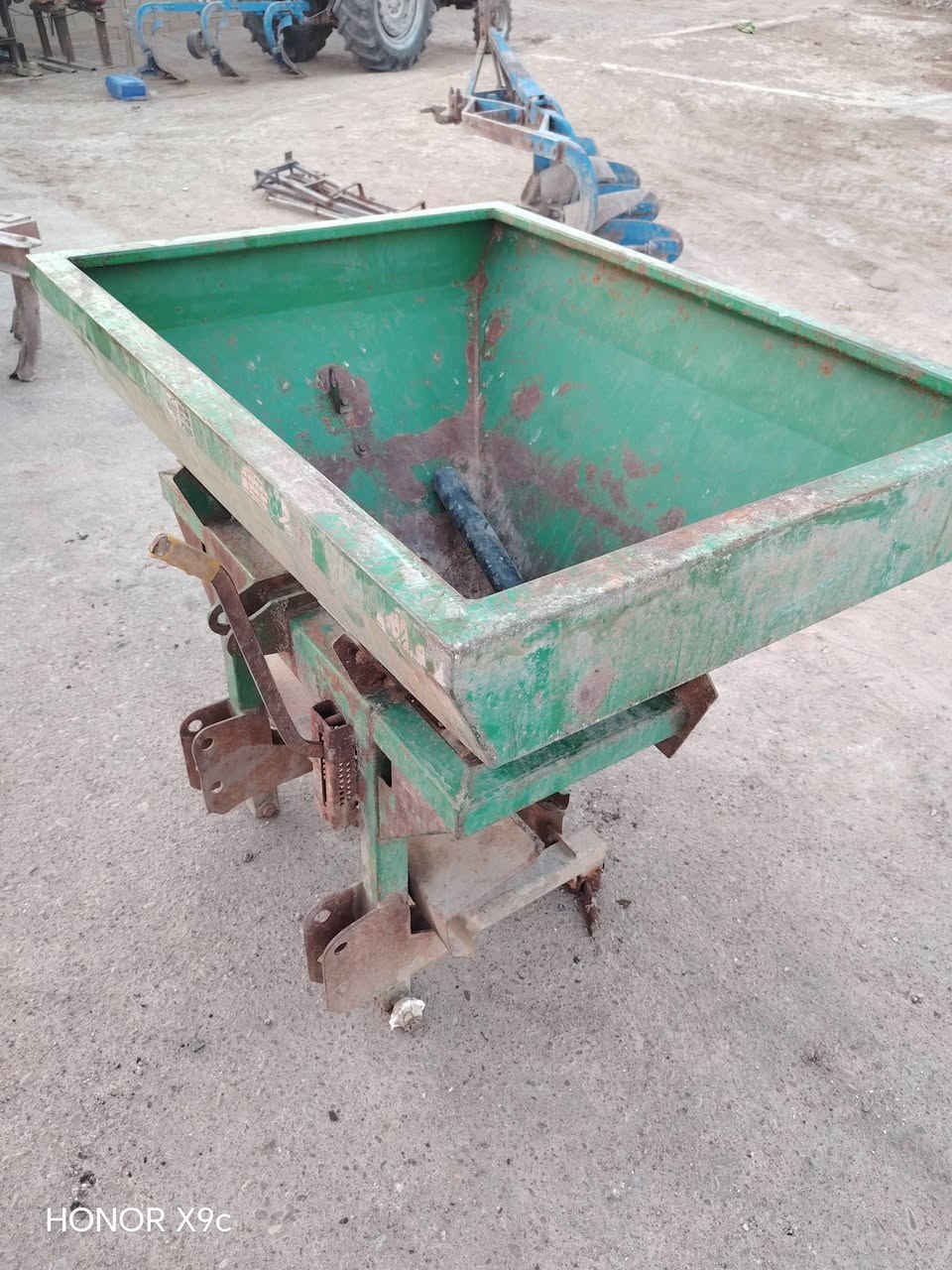 معدات البيع المكان العماره
***********
***********
