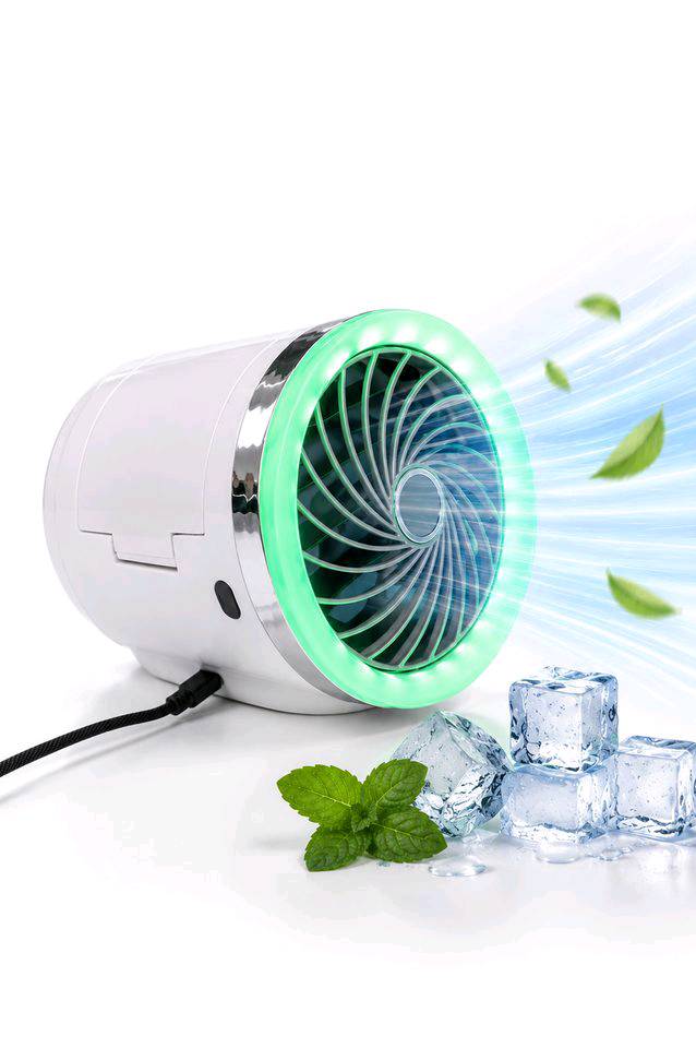 Arctic Cool Ice Jet مبرد هواء شخصي 

.استمتع بأجواء باردة ومنعشة أينما كنت مع Arctic Cool Ice Jet،.

المميزات:

. تبريد سريع وفعّال للمساحات الشخصية.

. 3 سرعات للمروحة (منخفضة – متوسطة – عالية).

. يعتمد على الماء وحزم التبريد للحصول على هواء أكثر برودة.

. إضاءة LED مدمجة بـ 7 ألوان.

. تشغيل هادئ ومناسب أثناء النوم أو العمل.

. مخرج هواء قابل للتوجيه.

. استهلاك منخفض للطاقة.

. تصميم خفيف وسهل الحمل.

. يوفر تبريدًا يصل إلى 4 ساعات تقريبًا مع حزم التبريد.

. يعمل عبر كابل USB.

محتويات العبوة:

مبرد Arctic Cool Ice Jet.
3 حزم تبريد قابلة لإعادة الاستخدام.
كابل USB.
دليل الاستخدام

الموديل: 18008
الطاقة: DC 5V / 1500mA
شنو حالة المبرد هسه؟ جديد لو مستخدم، وإذا مستخدم شكد مدة الاستعمال؟: 
جديد
هل متوفر توصيل داخل العراق؟ وإذا نعم شكد كلفته أو شلون يكون الاستلام؟: 
نعم 5 آلاف لجميع المحافظات عدا بغداد3آلاف
هل بيه فحص قبل الاستلام أو أي ضمان على المنتج؟: 
نعم فحص المنتج قبل الأستلام