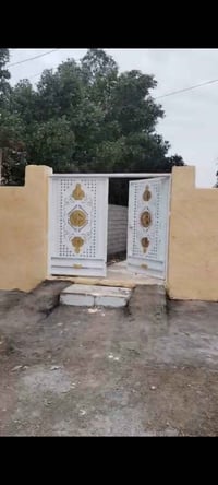 موجود بيت زراعي مساحته ٢٦٠ متر بحي الجامعه الثانيه قريب على المستشفى ا...