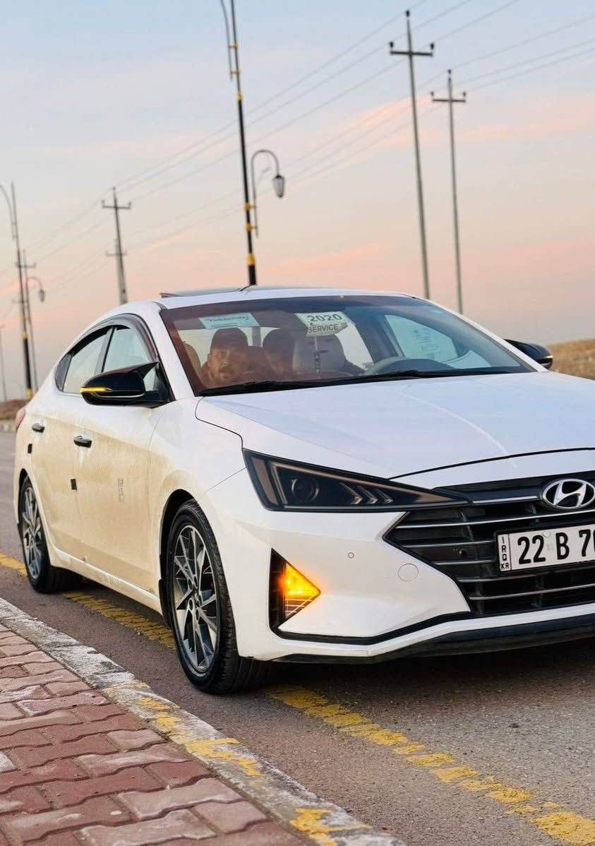 سلام عليكم
ELANTRA 2020 
خليجي شركة العامة 
محرك 20 دوش شرط بدون دونز  كير ايتي شركة 
ما مفتوح بيها برغي 
رقم أربيل هزى وسنويه وكابون باسمنا 
فول مواصفات  
ماشيه 130 الف km
فتحه سقف بصمه رادارات 
حساسات أمامية خلفيه 
بصمه ابواب بصمه تشغيل 
لايتات زينون حواجب 
السياره علا وضع شركه 
بيها بارد يم قبع البانزين وبيها كرت باب سائق فقط 
تايرات جدد باتري جديد طخمها جديد  دوشمه شامله لكل غرفه السياره 
وباقي التفاصيل ول #سعر عل رقم صاحب السياره وتحياتي  ♥️
***********

