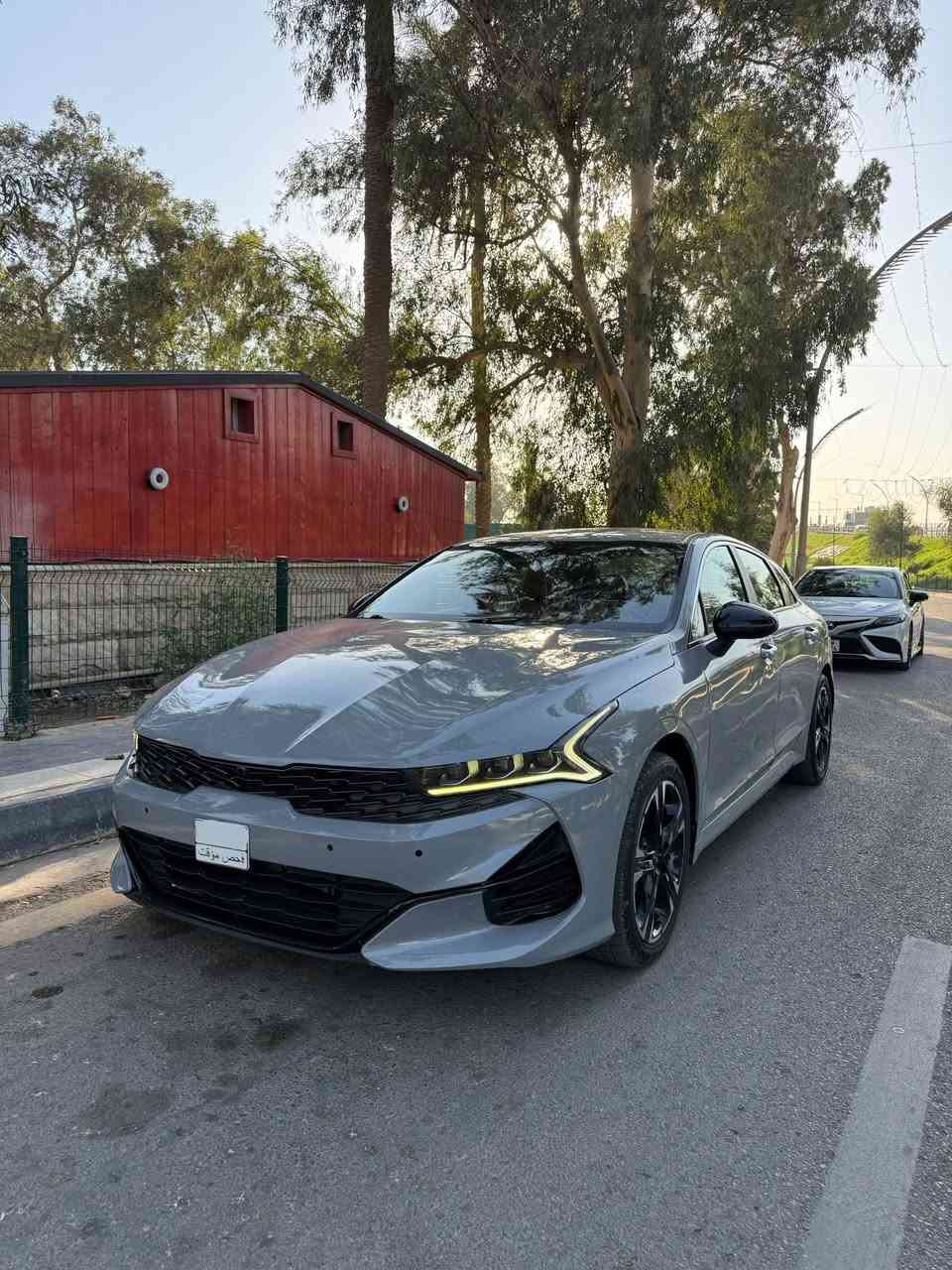 السلام عليكم
K5 2024 Gt line
بدون رقم (حرة) تترقم جميع محافظات العراق
المحرك: 4 سلندر 1600 تيربو
بدون دواخل كير محرك كله مكفول
وارد امريكي
المواصفات: فول الفول عدا الفتحة
*3 بصمات 
*شاشة كبيرة 
*تحكمات ستيرن
*كشنات جلد احمر
*كشنات كهرباء
*كشنات تدفئة 
*حساسات اماميه 
*حساسات خلفيه 
*تحديد مسار 
*قيادة آليه
*رادارات
*تشغيل عن بعد 
*كامرة خلفية 
*سايد بريك بصمة
*انظمة قيادة 
وباقي مواصفات k5 المعروفة

الصبغ: 3 قطع صبغ 
الموقع:ديالى بعقوبة 
للاستفسار: ***********
