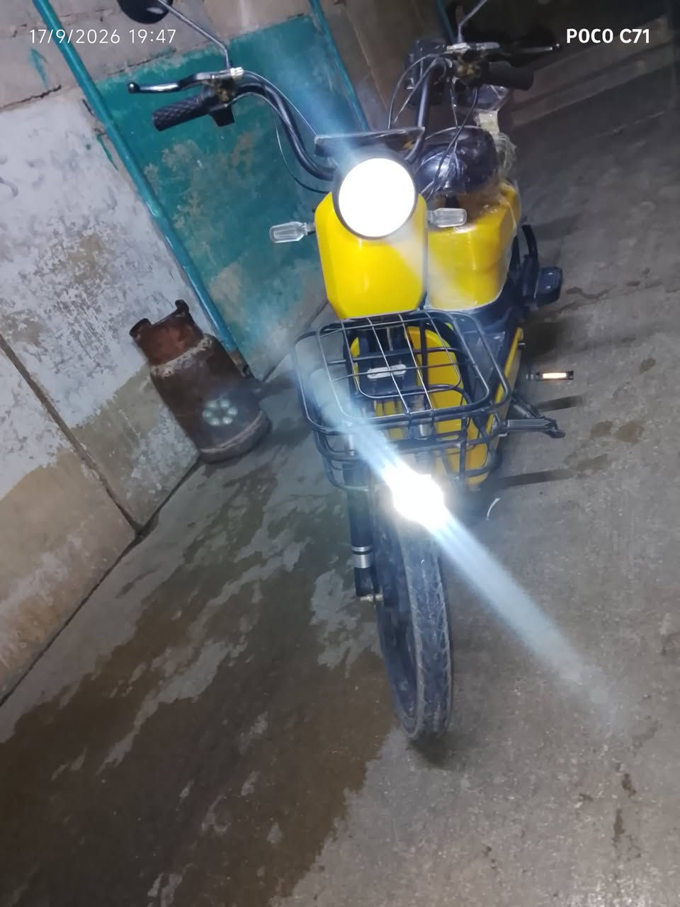 سلام عليكم ورحمه الله وبركاته
للبيع بايسكل شحن نضيف حيل 
ما بي اي كسر
شغاله كهربائيات شرط 
شرط بطاريات على فحص 
نظافه فول فول 
مكاني الانبار قضاء عنه 
سعر ب350 بي مجال لطيبين 
شراي *********** شراي يتصل

نص مكتوب في الصور:
- 17/9/2026 19:45 POCO C71
- 17/9/2026 19:46 POCO C71
- 17/9/2026 19:47 POCO C71