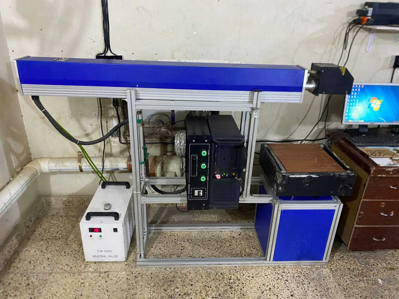 مكينة co2 galvo
تتستخدم للنقش السريع على الخشب والبلاستك والجلد والزجاج والاكرلك
قوة الليزر ١٠٠ واط 
مساحة العمل ٣٠ سم مربع 
العنوان بغداد السيدية
***********
